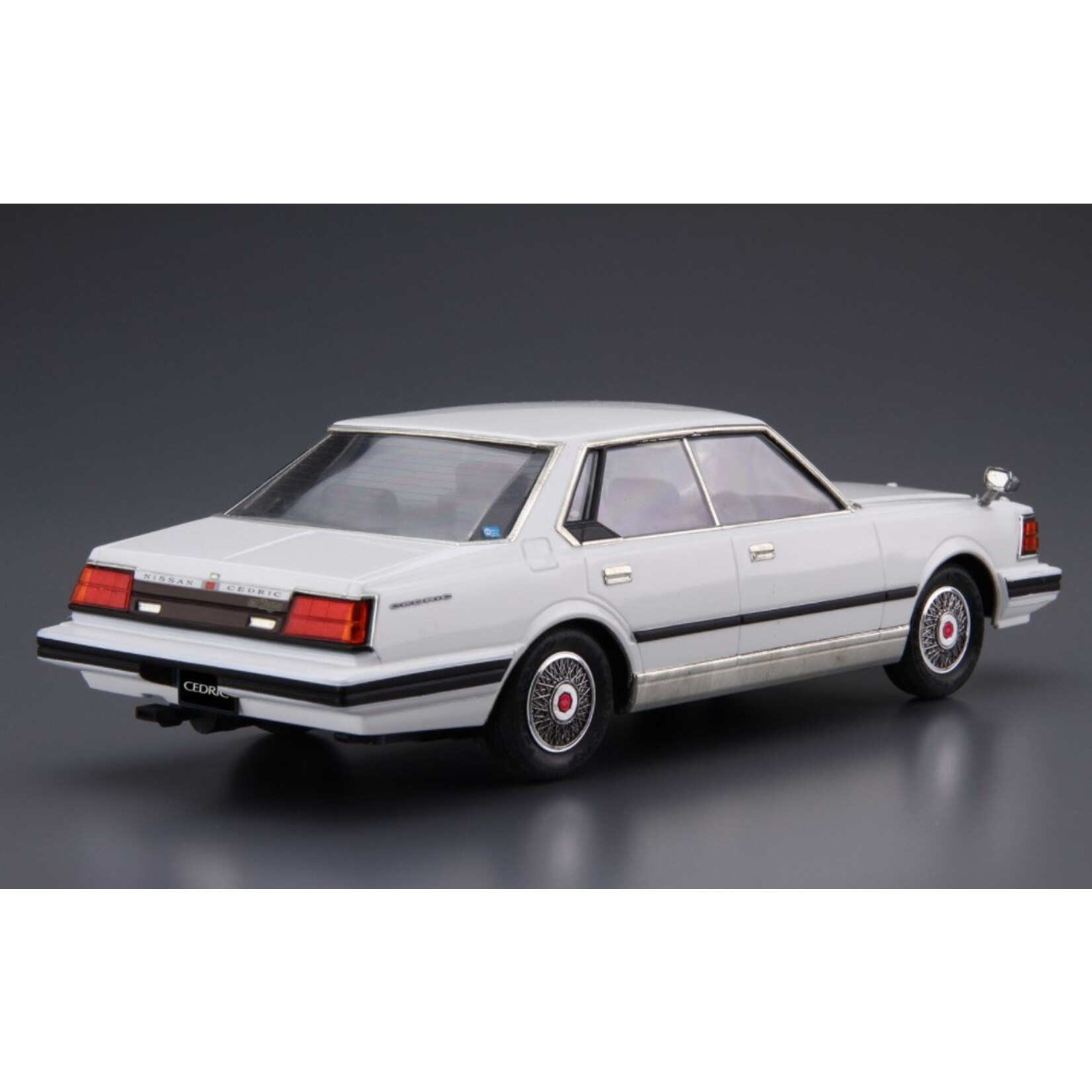 Aoshima 05915 - 1/24 1982 Nissan Cedric/Gloria 4HT 280E