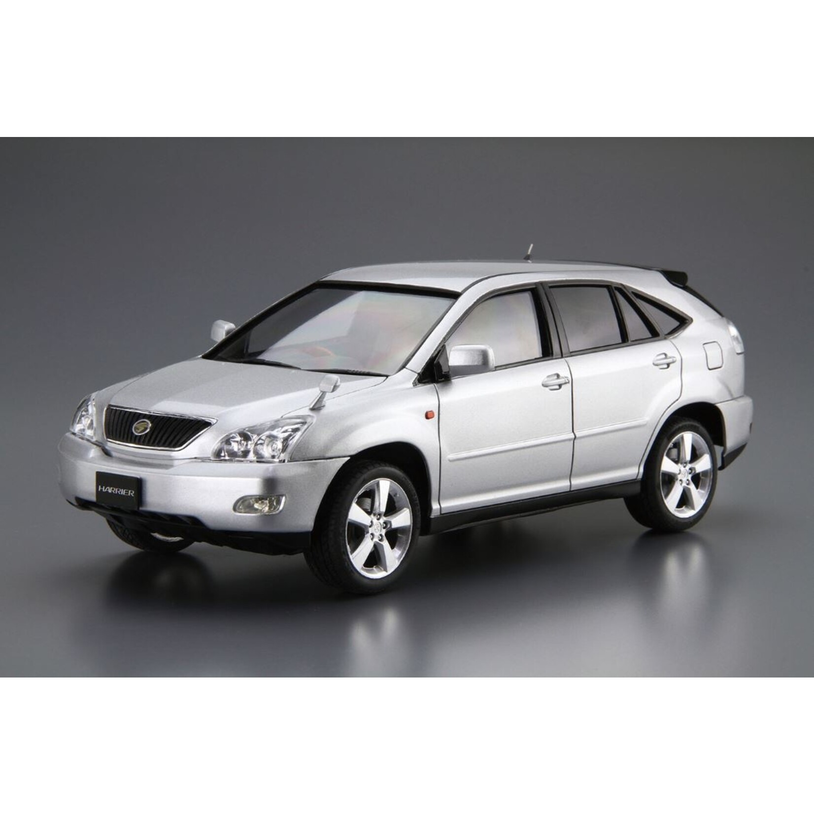 Aoshima 05707 - 1/24 2006 Toyota Lexus RX Harrier
