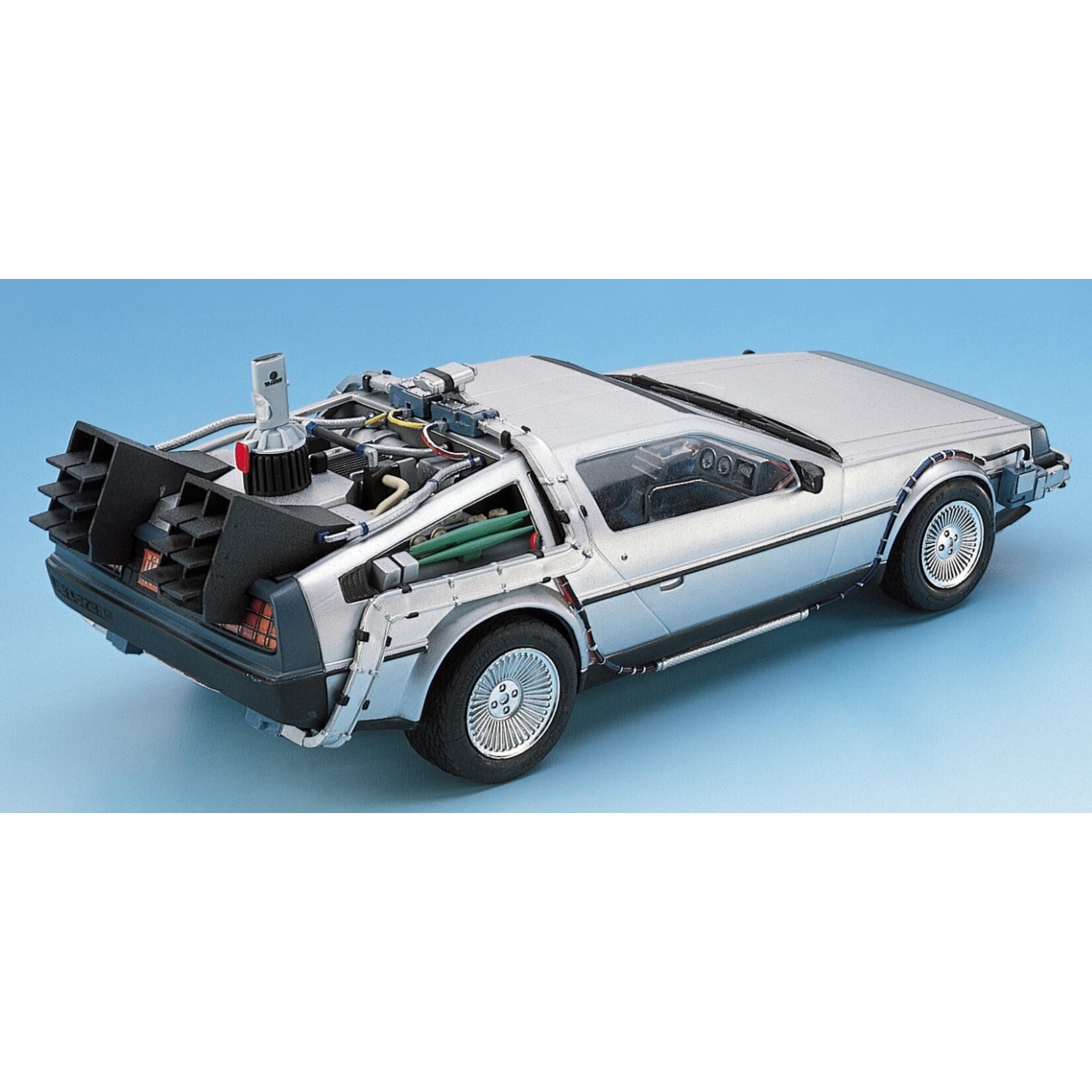 Aoshima 05917 - 1/24 Back To The Future DELOREAN from PART II