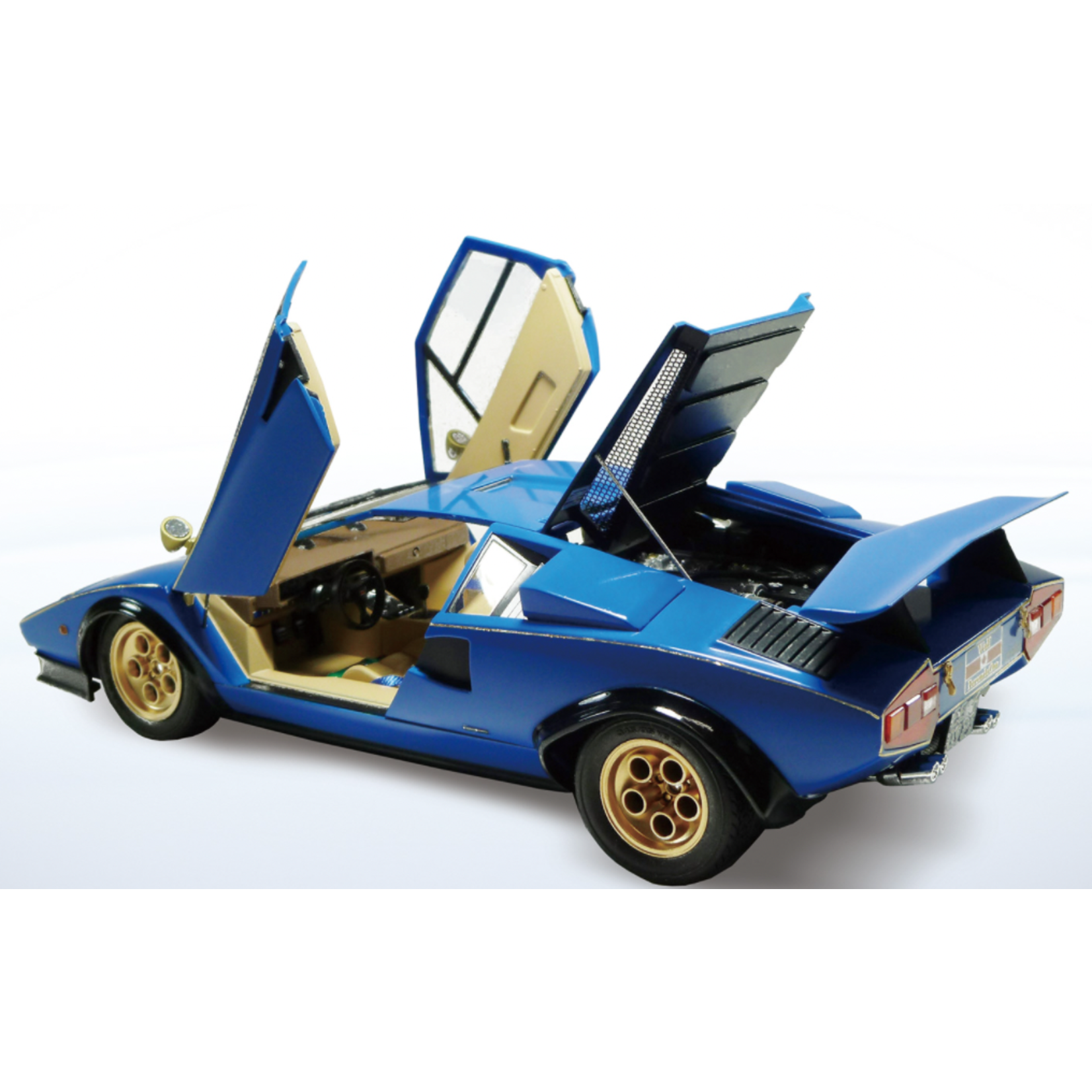 Aoshima 06383 - 1/24 '76 Wolf Countach Version 2