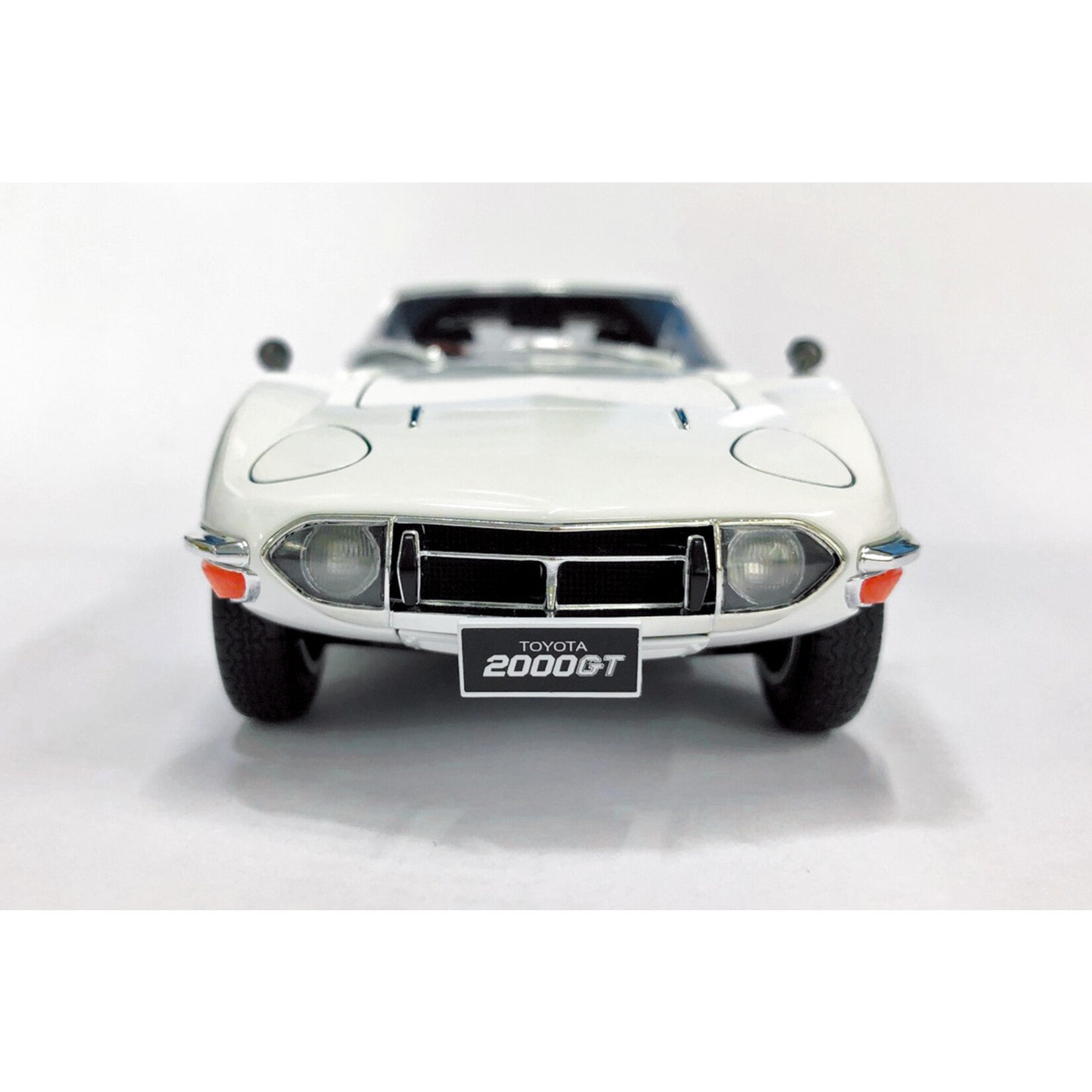 Aoshima 05729 - 1/24 Toyota MF10 2000GT '69