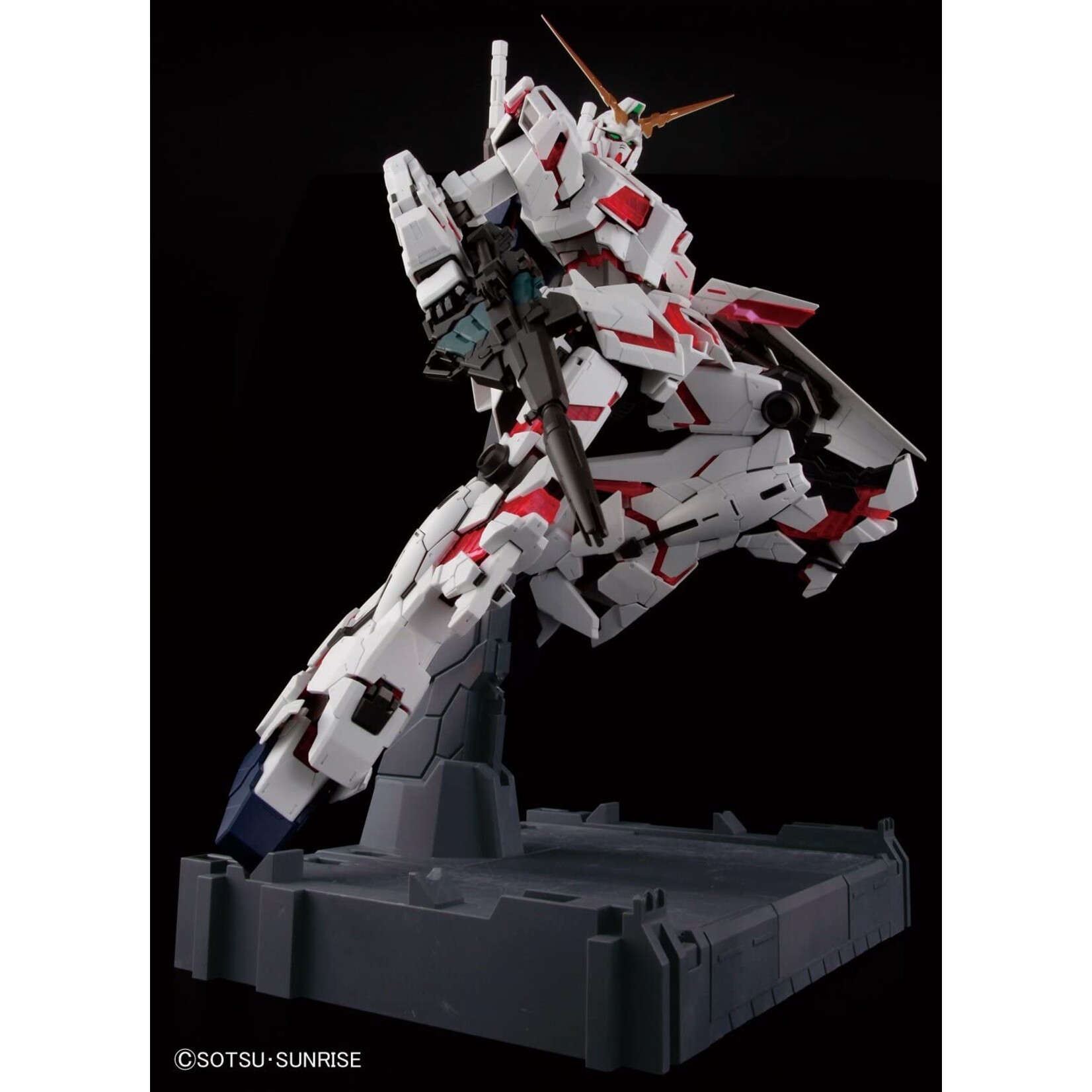 Bandai - PG 1/60 RX-0 Unicorn Gundam