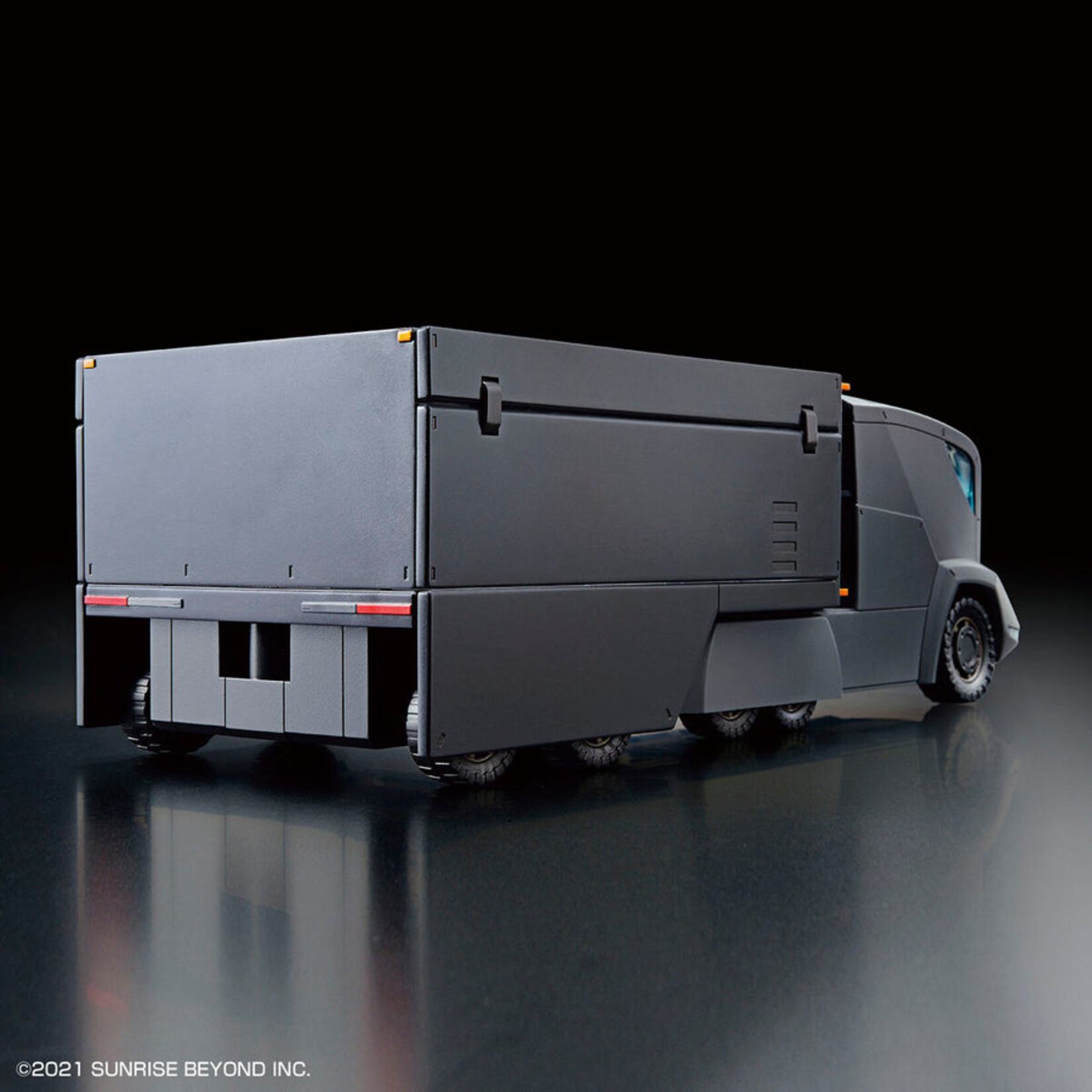 Bandai AMAIM Warrior At The Borderline: Armored Special Carrier - HG