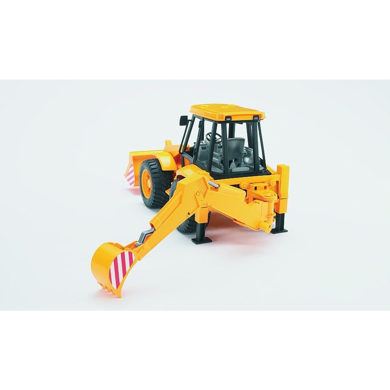 Bruder Toys JCB 4CX Backhoe Loader (4)