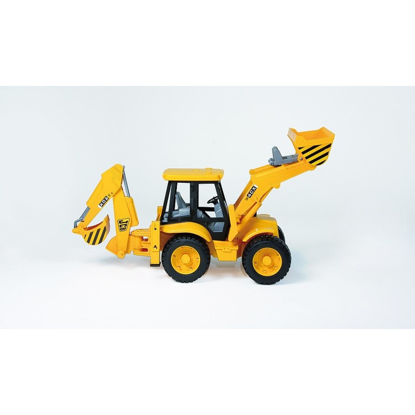 Bruder Toys JCB 4CX Backhoe Loader (4)