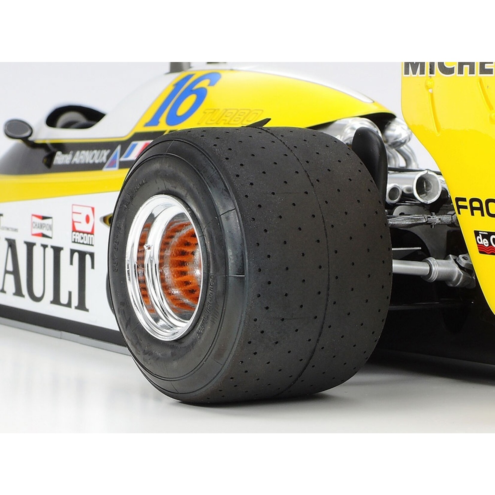 Tamiya 12033 - 1/12 Renault RE-20 Turbo