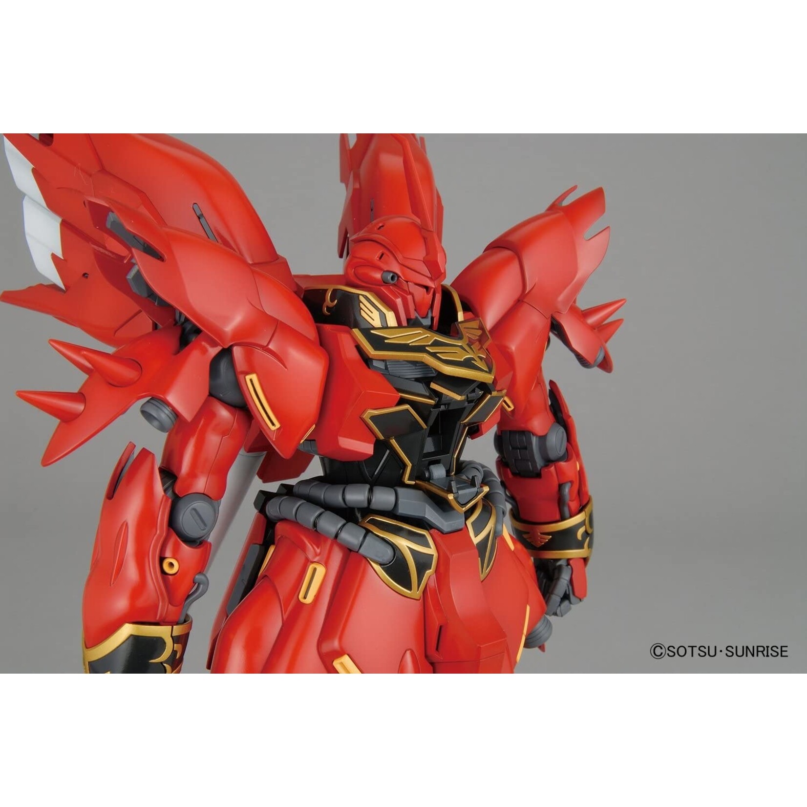 Bandai - MG 1/100 MSN-06S Sinanju (Animation Color)