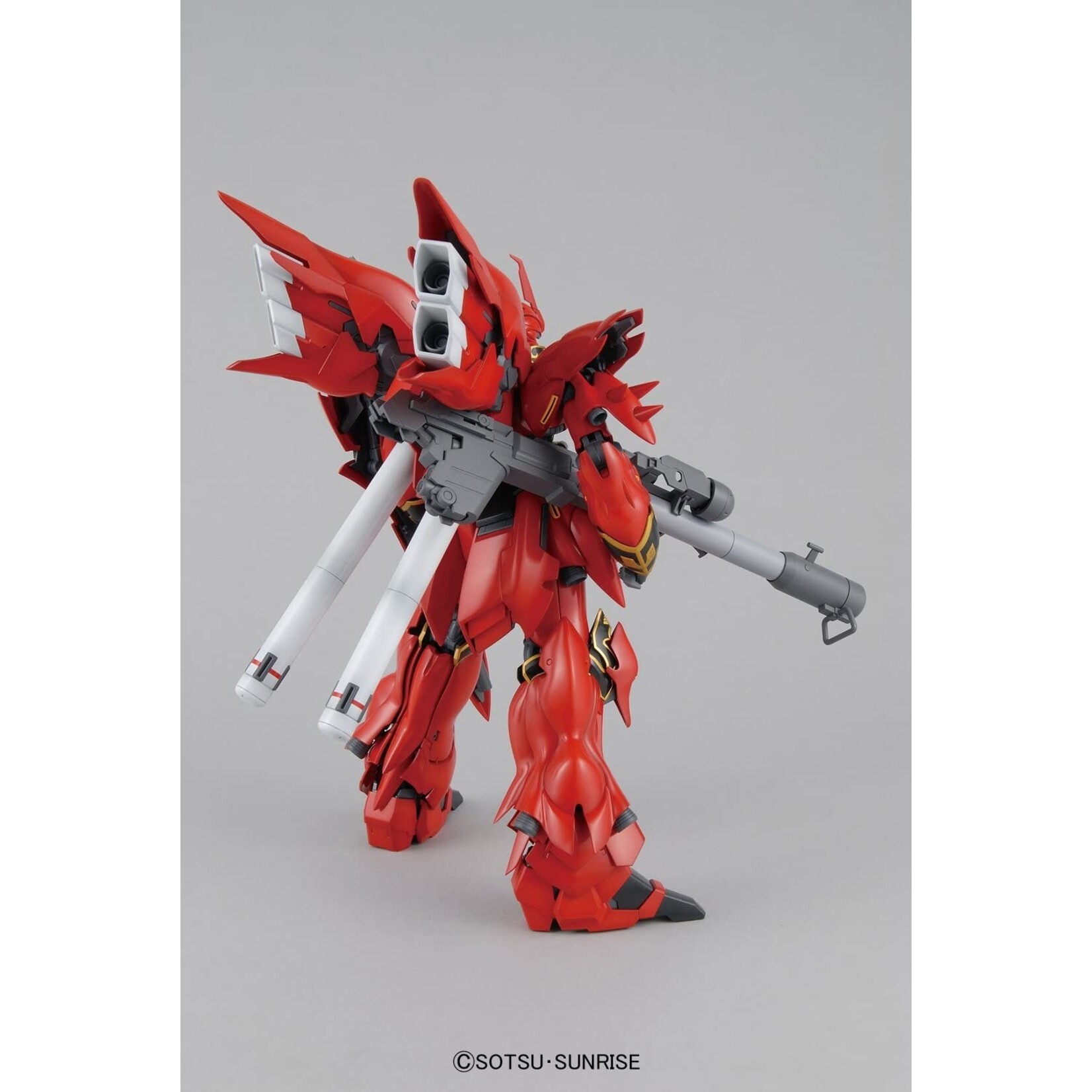 Bandai - MG 1/100 MSN-06S Sinanju (Animation Color)