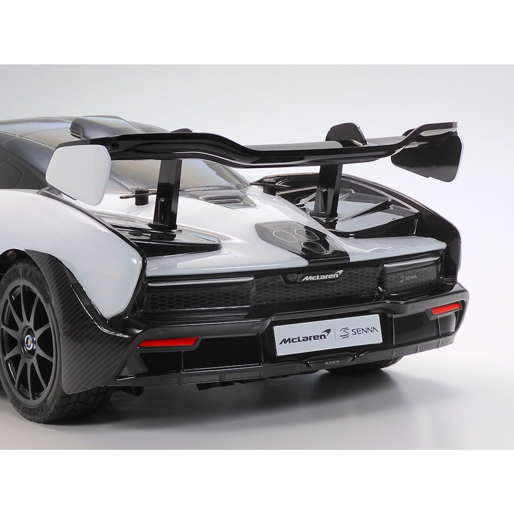 Tamiya 1/10  RC McLaren Senna (TT-02)