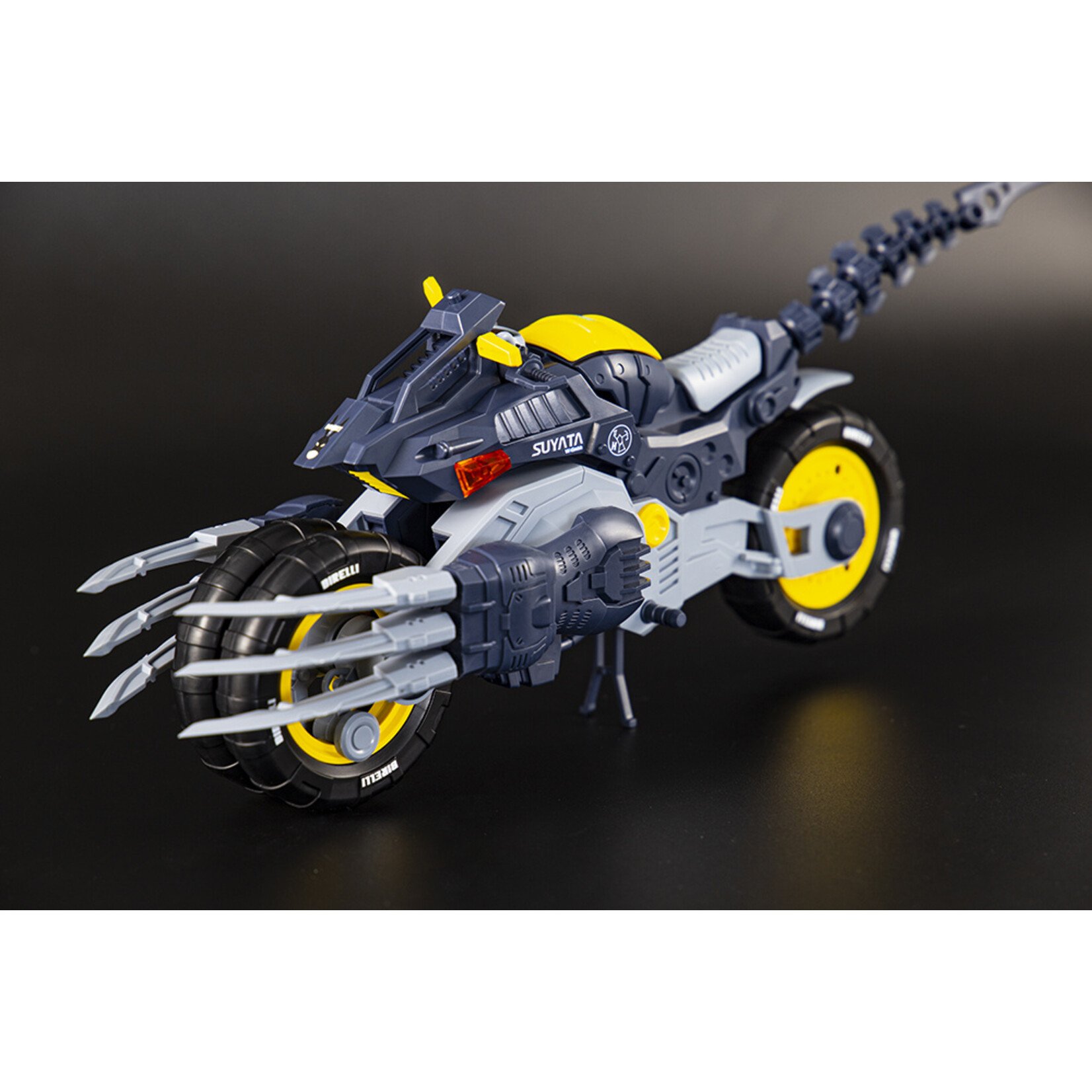 Suyata The Hunter's Poem: Arya Model Kit