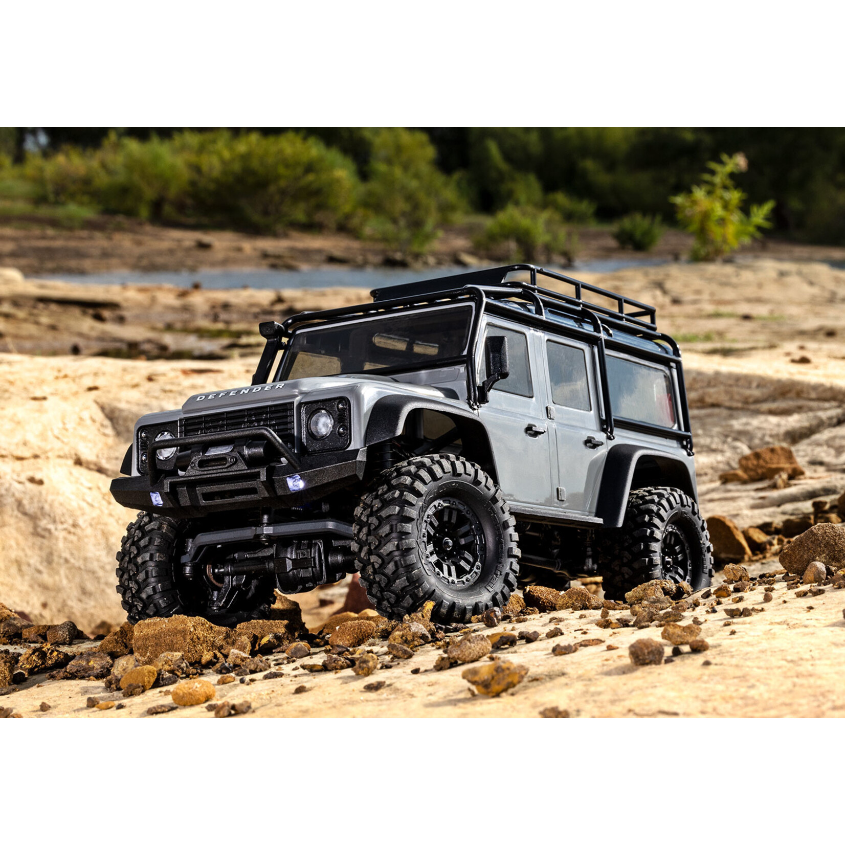 Traxxas 970541SLVR - 1/18 RTR Scale and Trail Defender - Silver