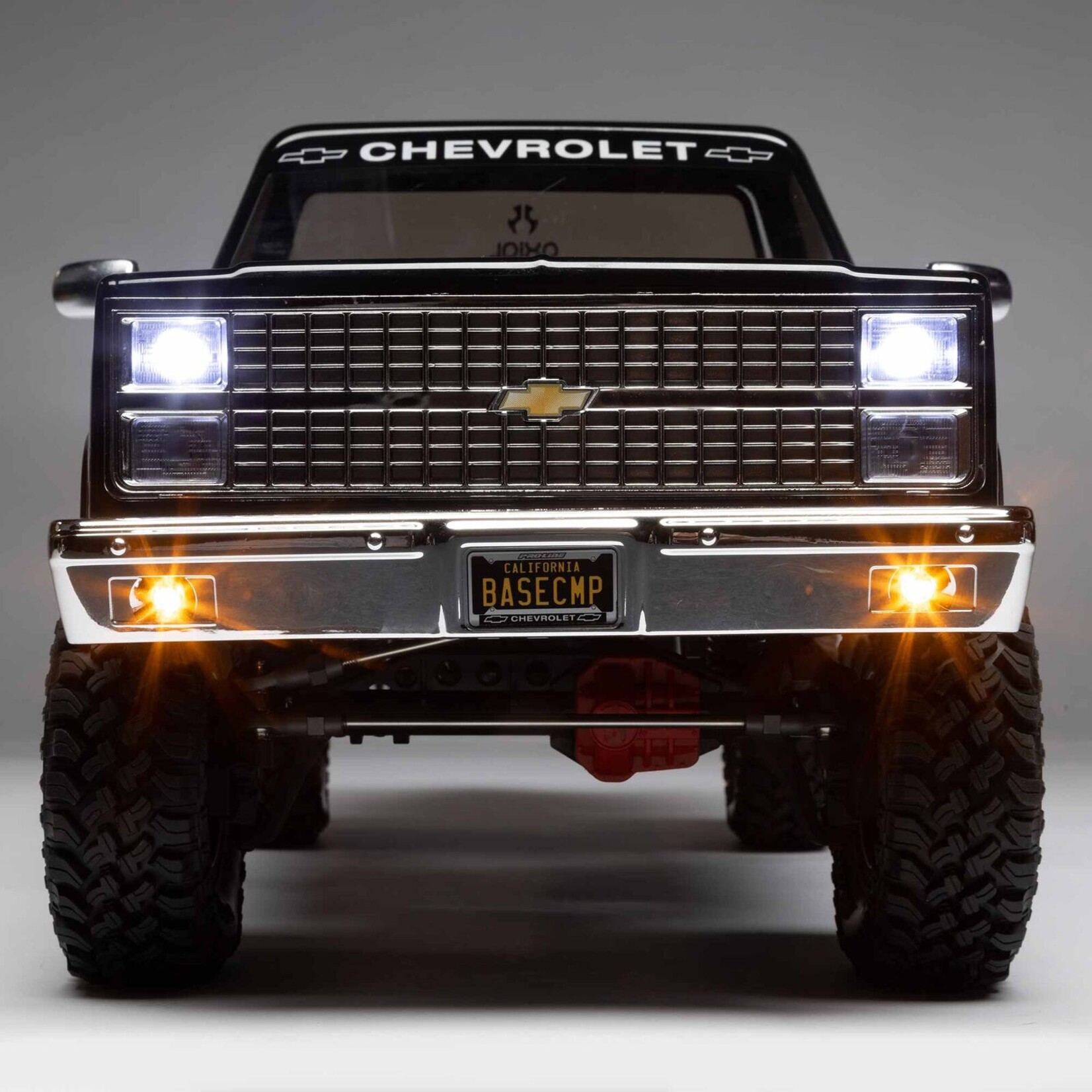 Axial 1/10 SCX10 III Base Camp 1982 Chevy K10 4X4, RTR - Black