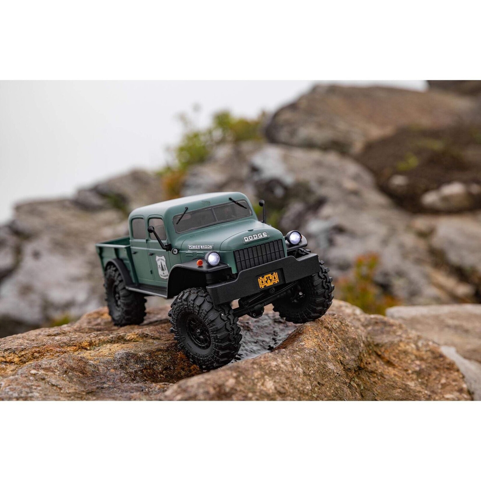 Axial 1/24 SCX24 40's 4 Door Dodge Power Wagon - Green