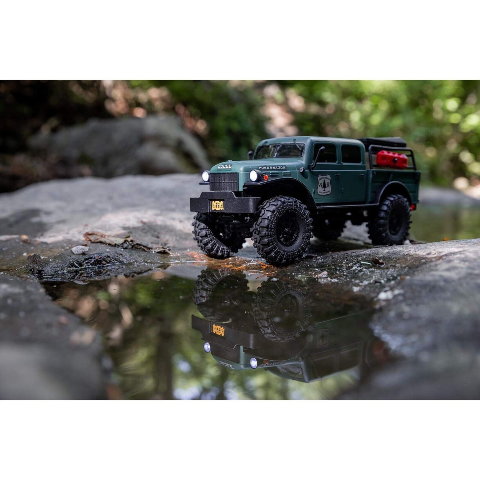Axial 1/24 SCX24 40's 4 Door Dodge Power Wagon - Green