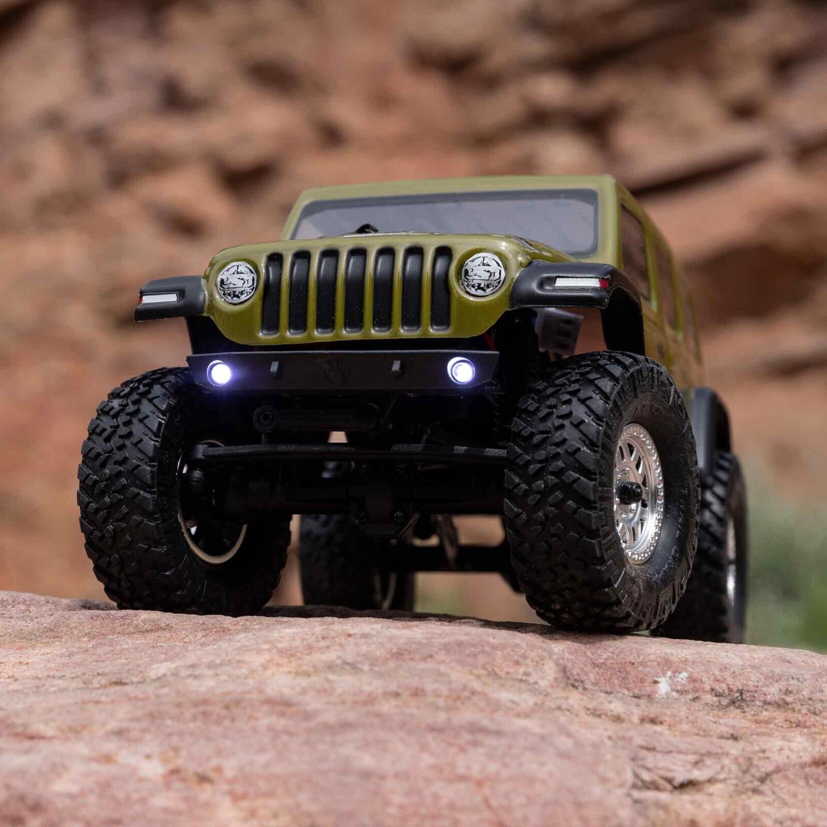 Axial 1/24 SCX24 Jeep Wrangler JLU 4X4 Rock Crawler Brushed, RTR - Green
