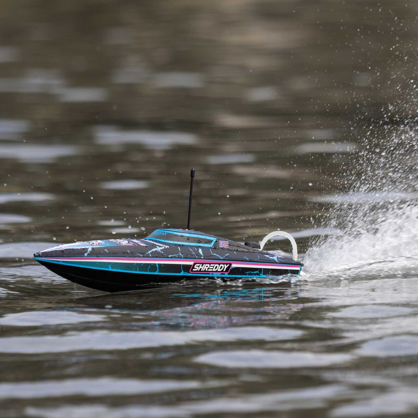 Pro Boat PRB08053T1 - Recoil 2 18" Self-Righting Deep-V Brushless Boat - Shreddy