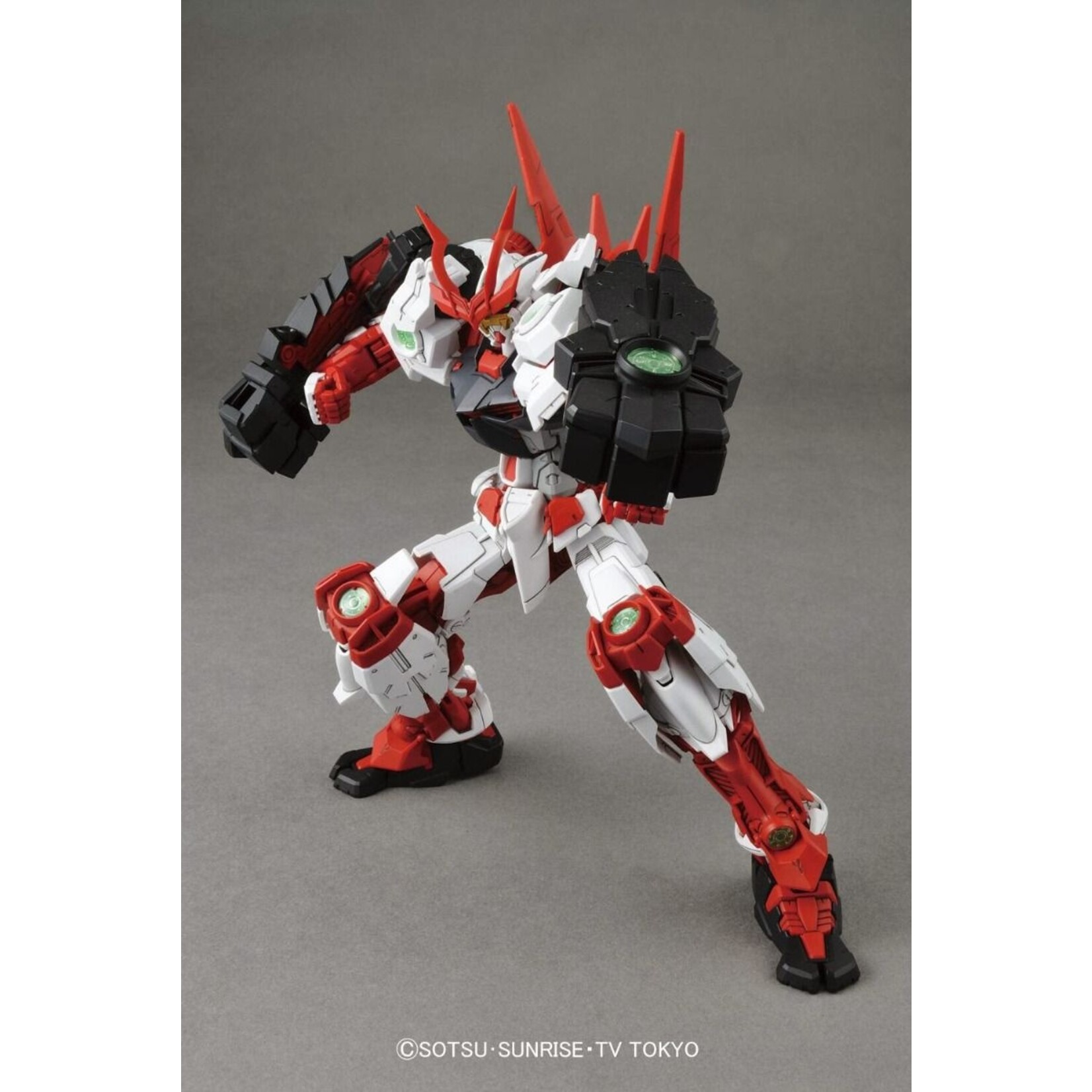 Bandai - MG 1/100 "Gundam Build Fighters" Sengoku Astray