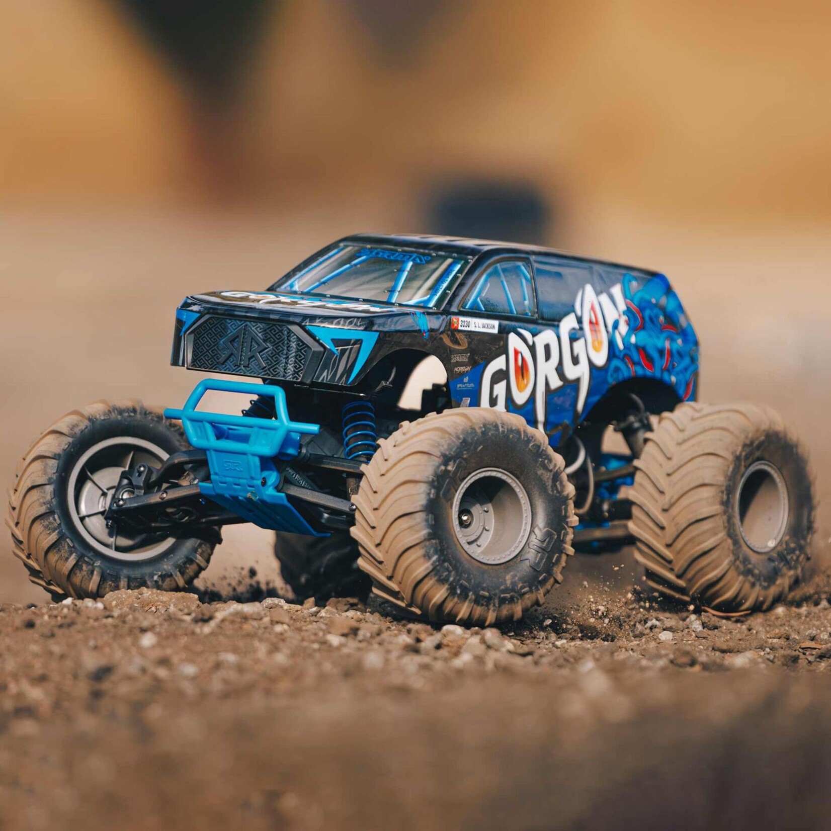 Arrma ARA3230T1 - 1/10 Gorgon 2WD Monster Truck, RTR - Blue - Hub
