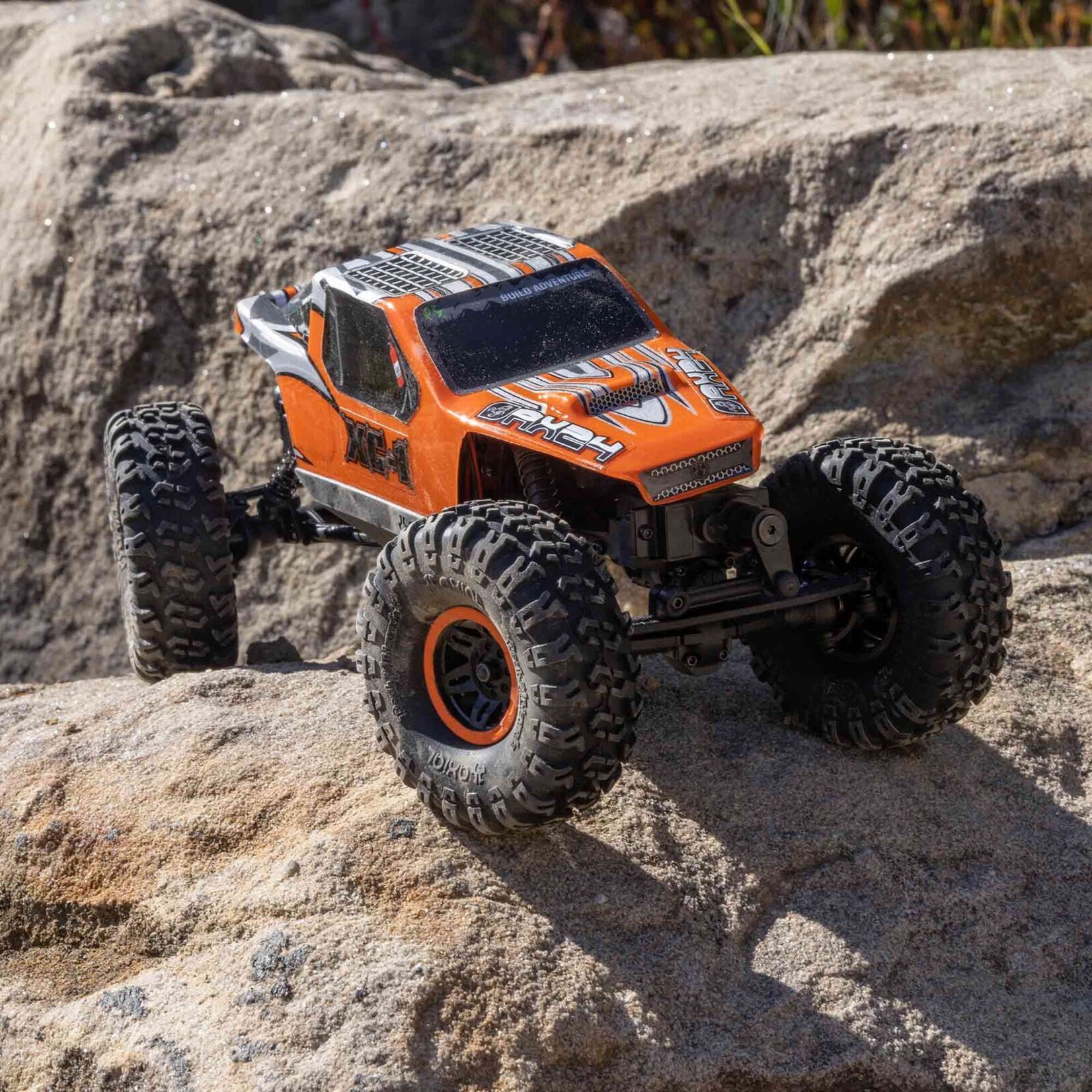 Axial 1/24 AX24 XC-1 4WS Crawler Brushed RTR - Orange