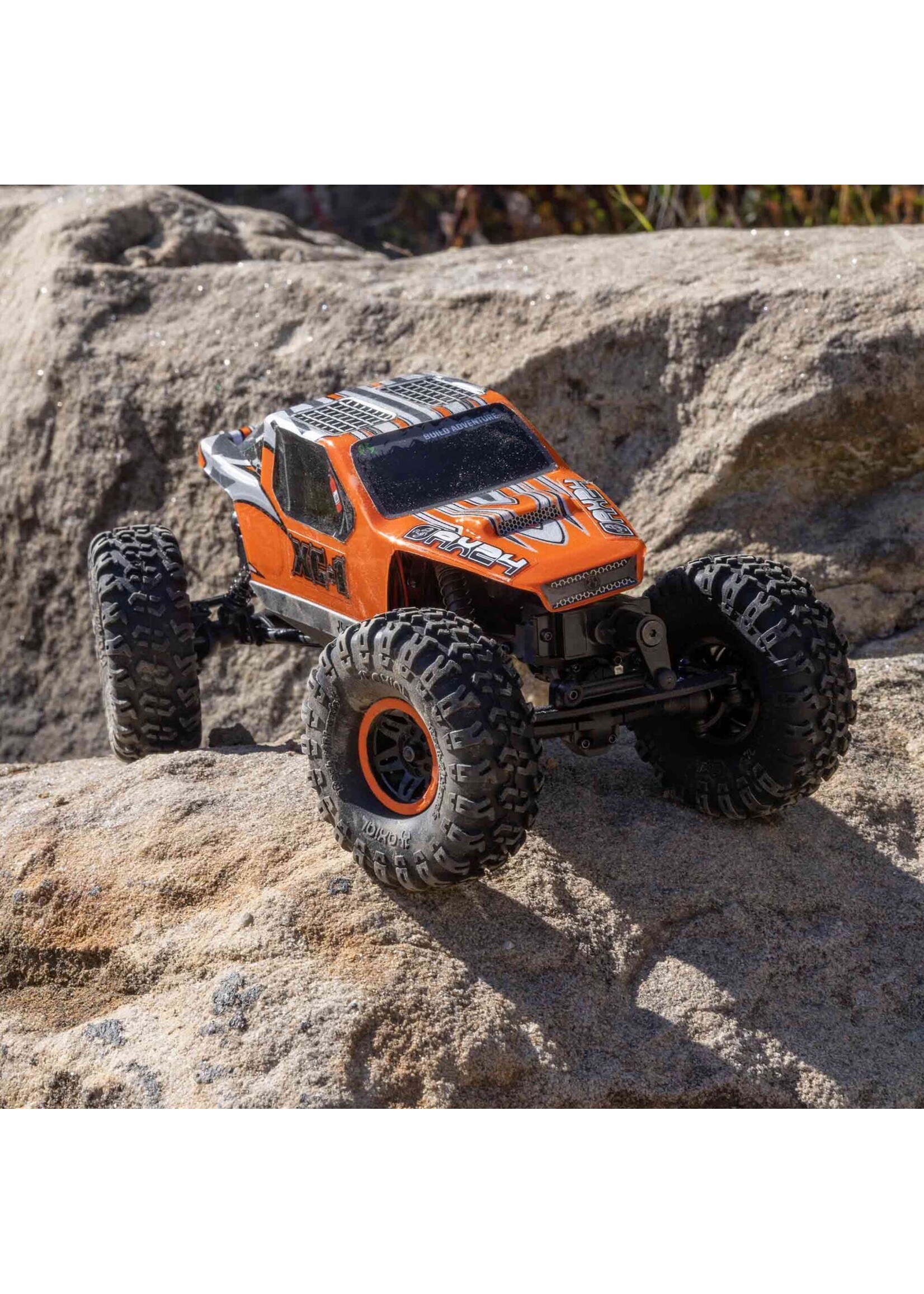 Axial 1/24 AX24 XC-1 4WS Crawler Brushed RTR - Orange