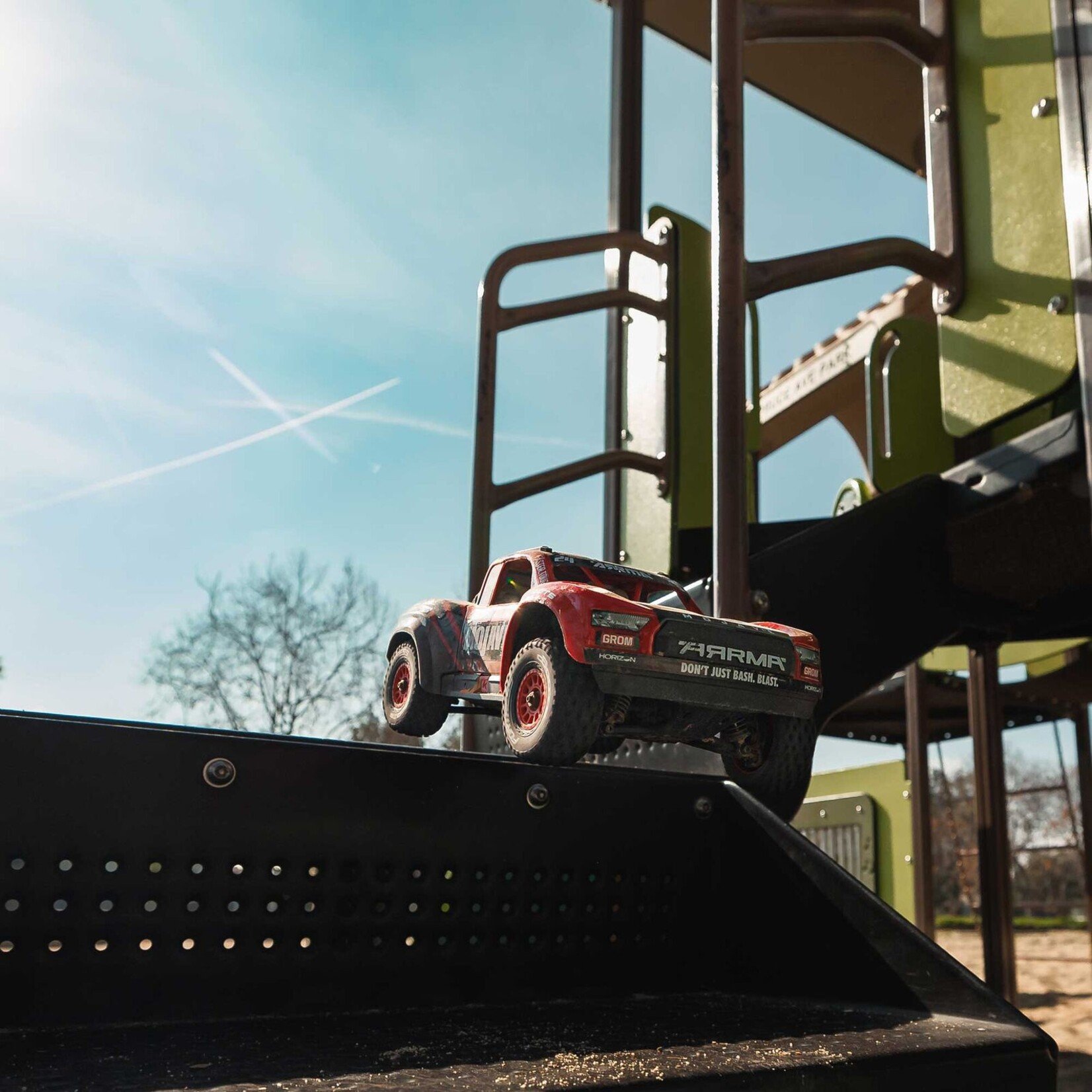 Arrma 1/18 Mojave GROM 4X4 Smart Scale Desert Truck, RTR - Red/Black