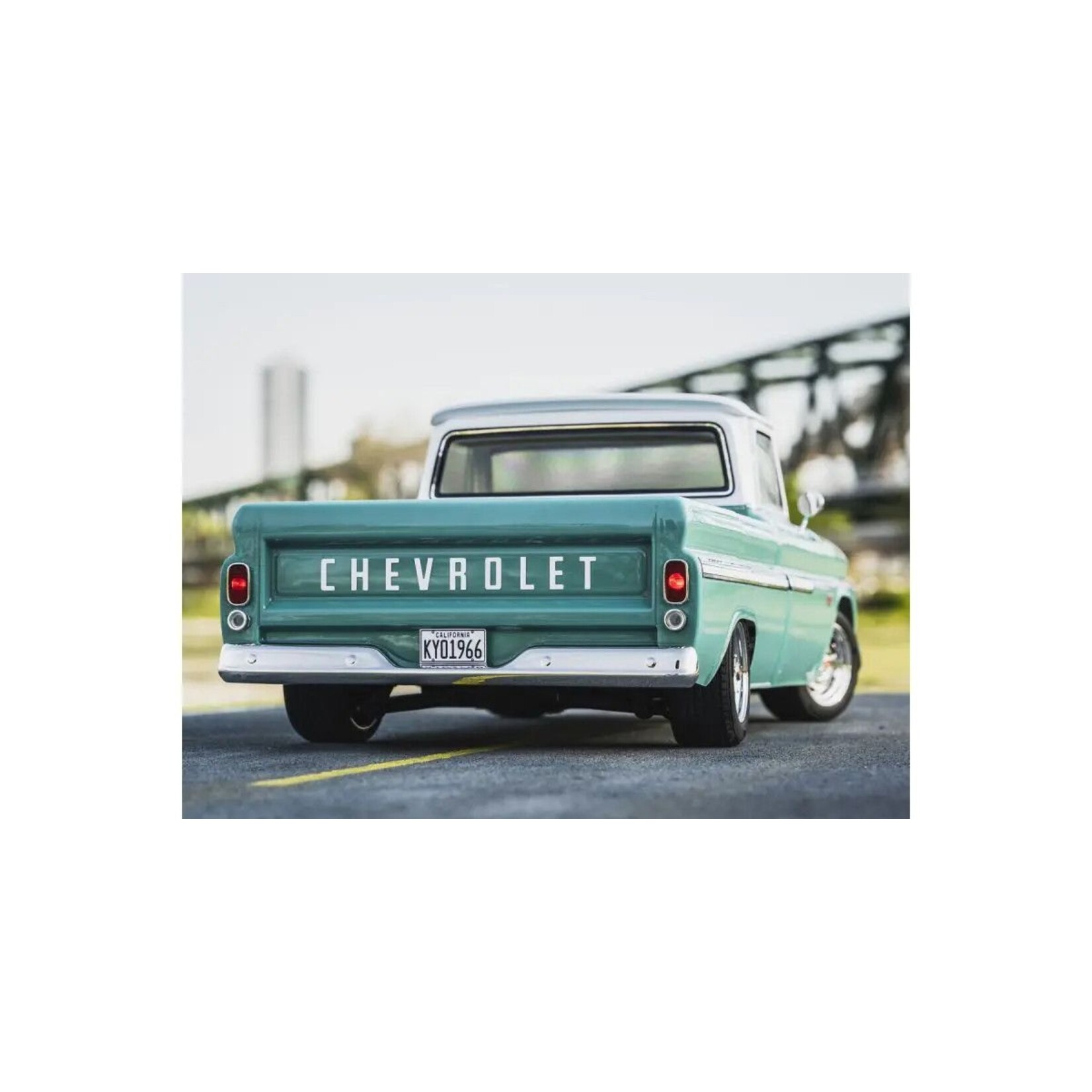 Kyosho 34435T1 - Fazer Mk2 Chevy C10 Pickup - Light Green