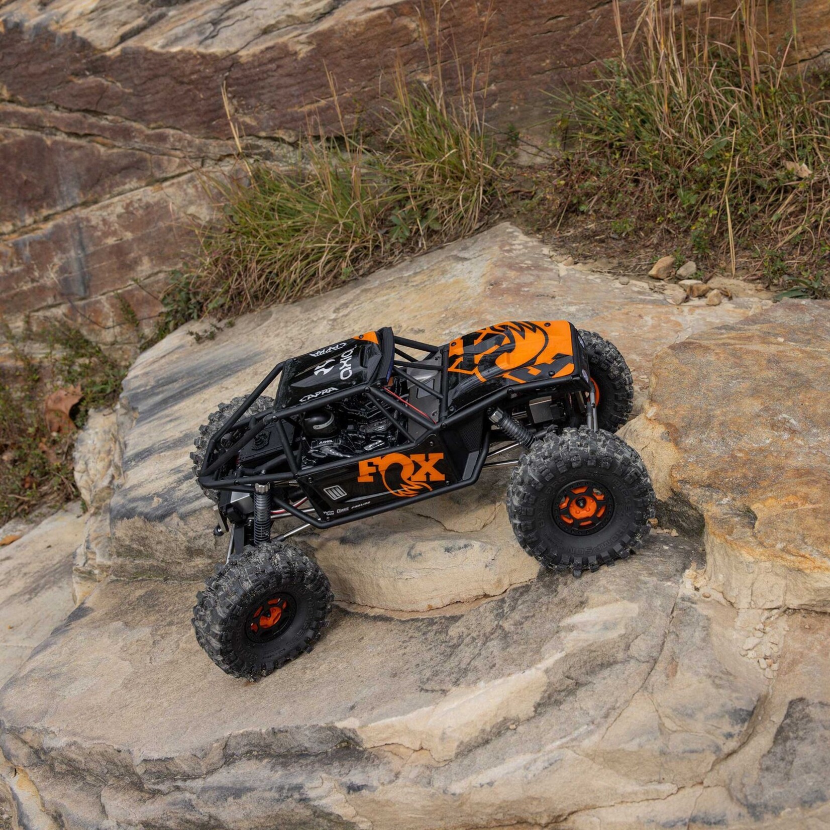 Axial AXI-1543T1 - 1/10 UTB10 Capra 1.9 4WS 4X4 RTR - Orange