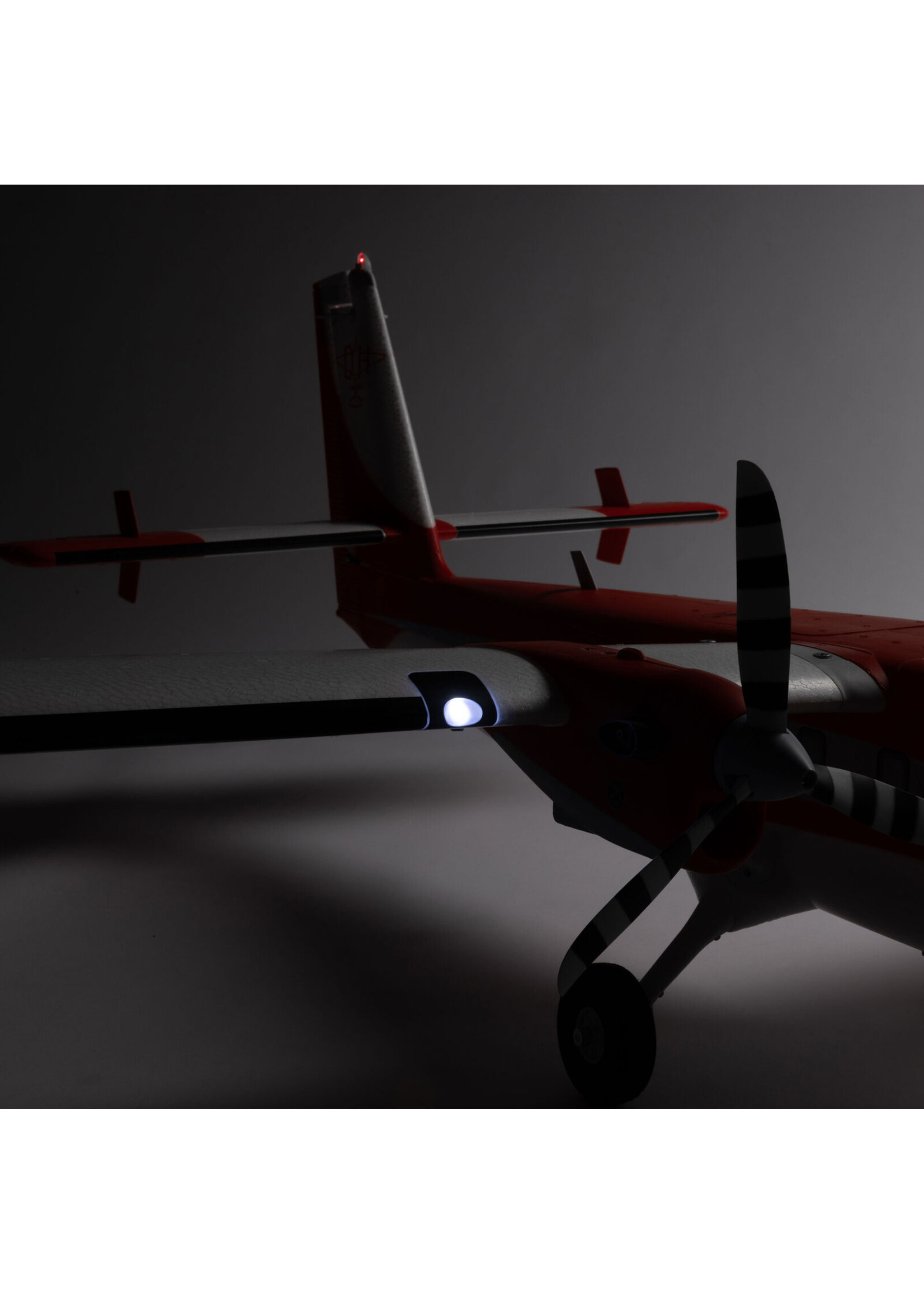 E-flite EFL32050 - DHC-6 Twin Otter 1.4m BNF Basic With AS3X+ & SAFE