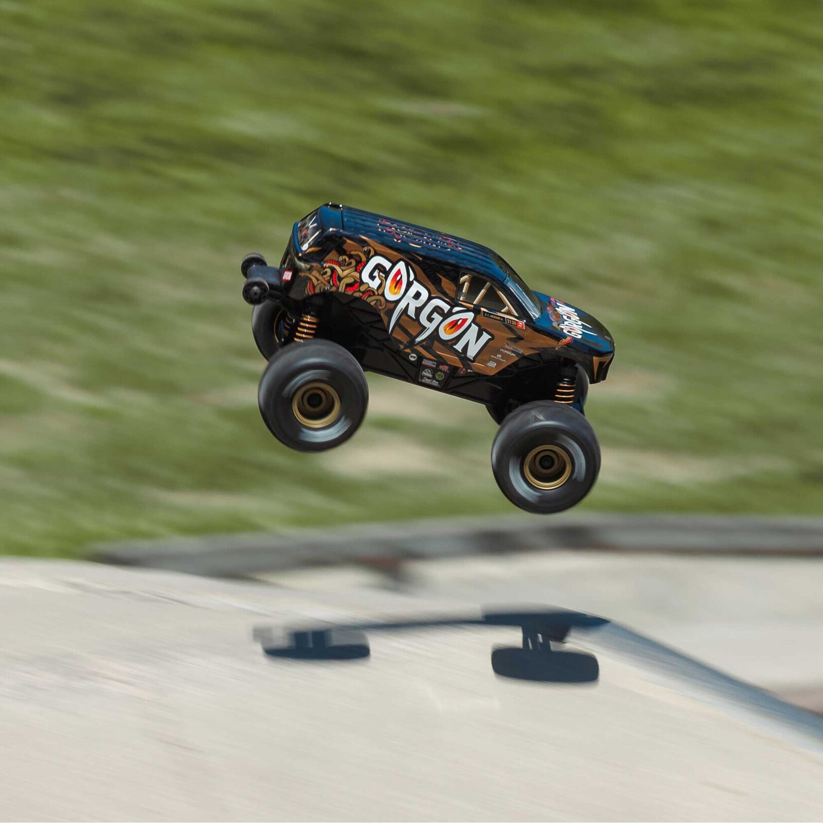 Arrma ARA2130T3 - 1/16 GORGON GROM 4X4 RTR Brushed Monster Truck - Bronze