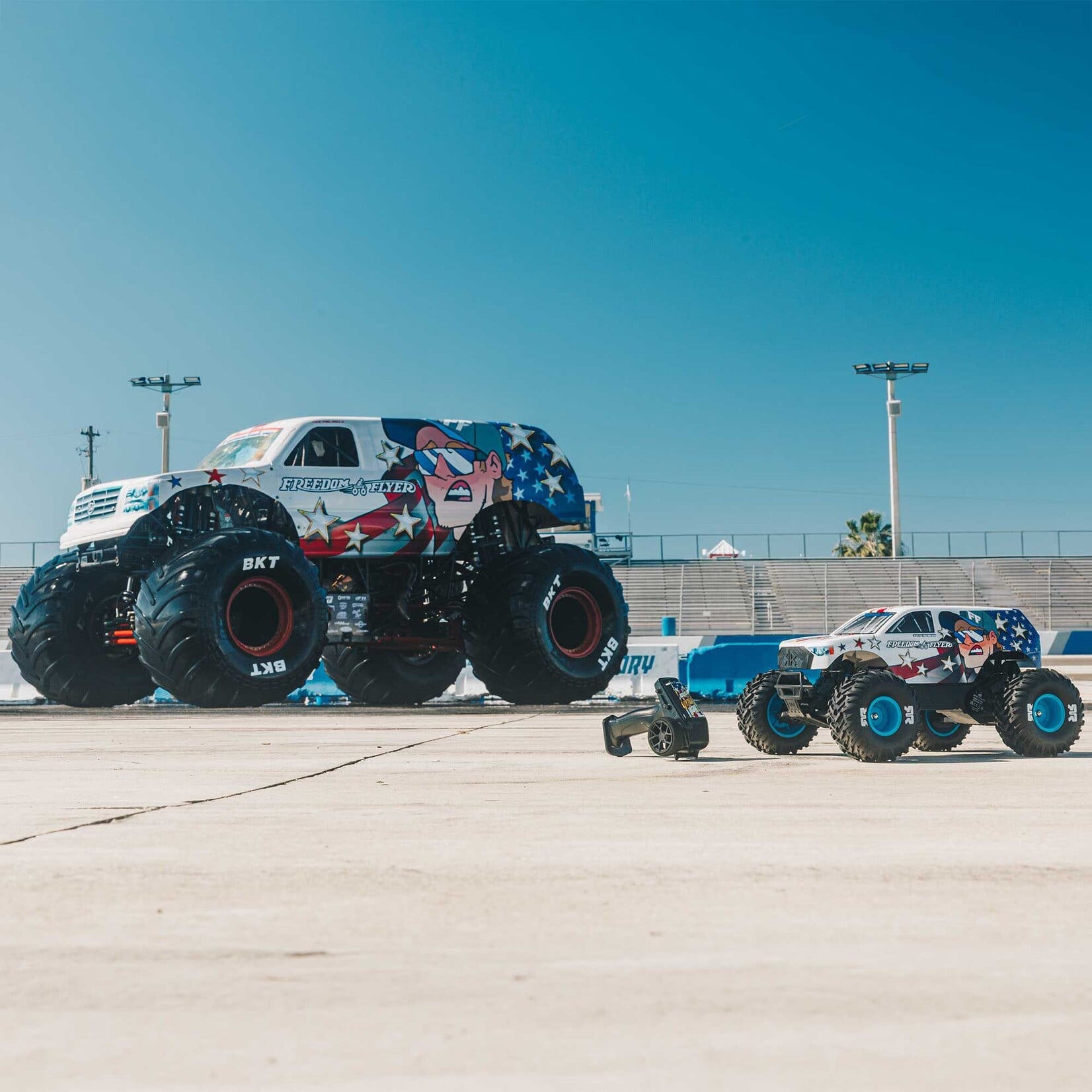 Arrma ARA3530SFFT1 1:10 FREEDOM FLYER 223S 2WD RTR Brushless Monster Truck White
