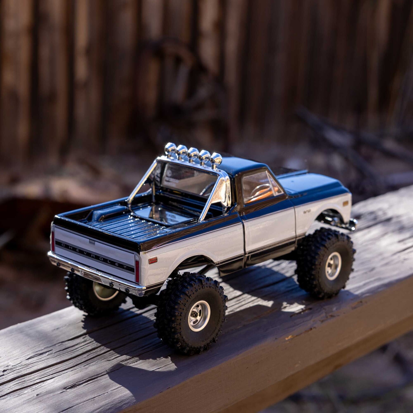 Axial AXI-3408T1 1:24 SCX24 1967-1972 Chevrolet C10 4WD Truck RTR Black