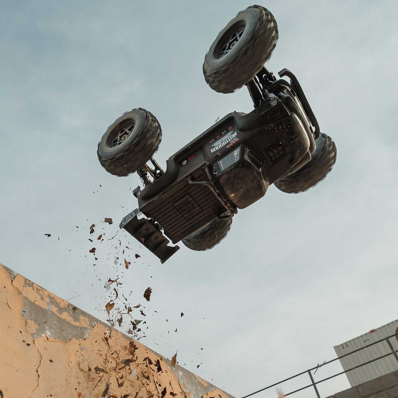 Arrma ARA8611V6T1 1:8 NOTORIOUS 6S 4X4 RTR Brushless Stunt Truck Black