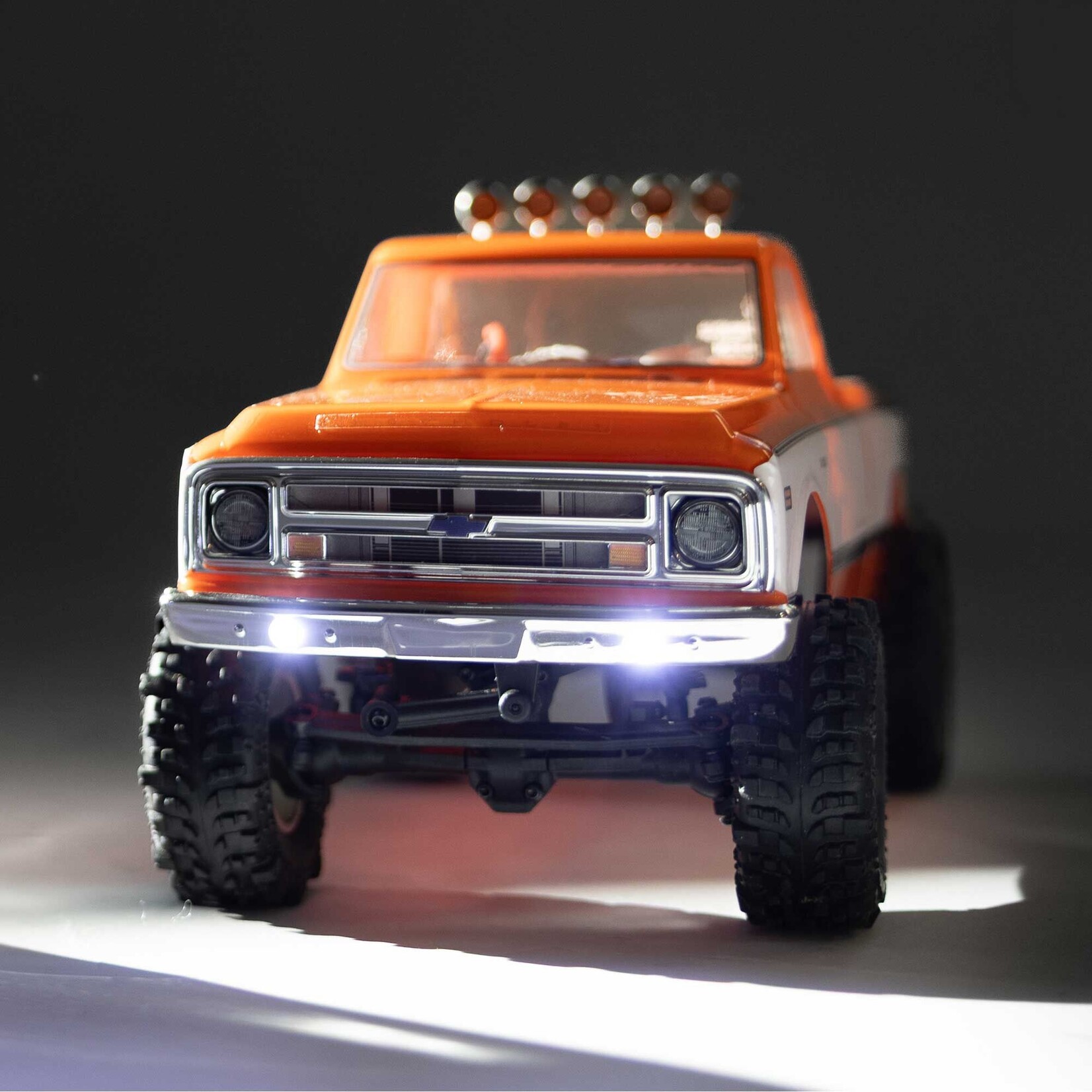 Axial AXI-3408T2 1:24 SCX24 1967-1972 Chevrolet C10 4WD Truck RTR Orange