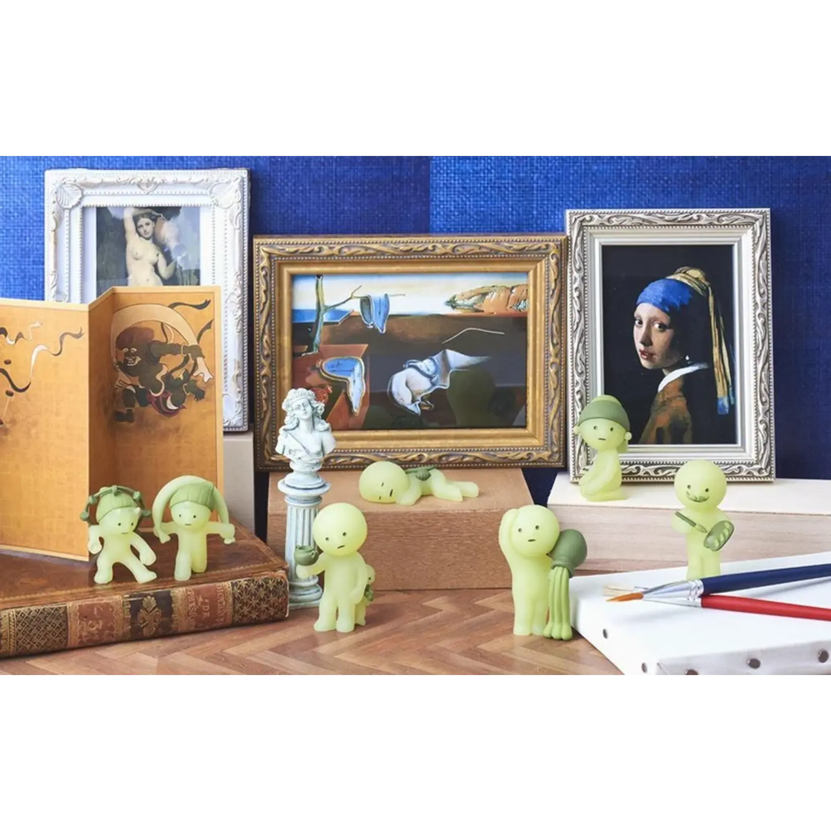 Dreams SMISKI Museum Series Mini Figure - 1 Piece