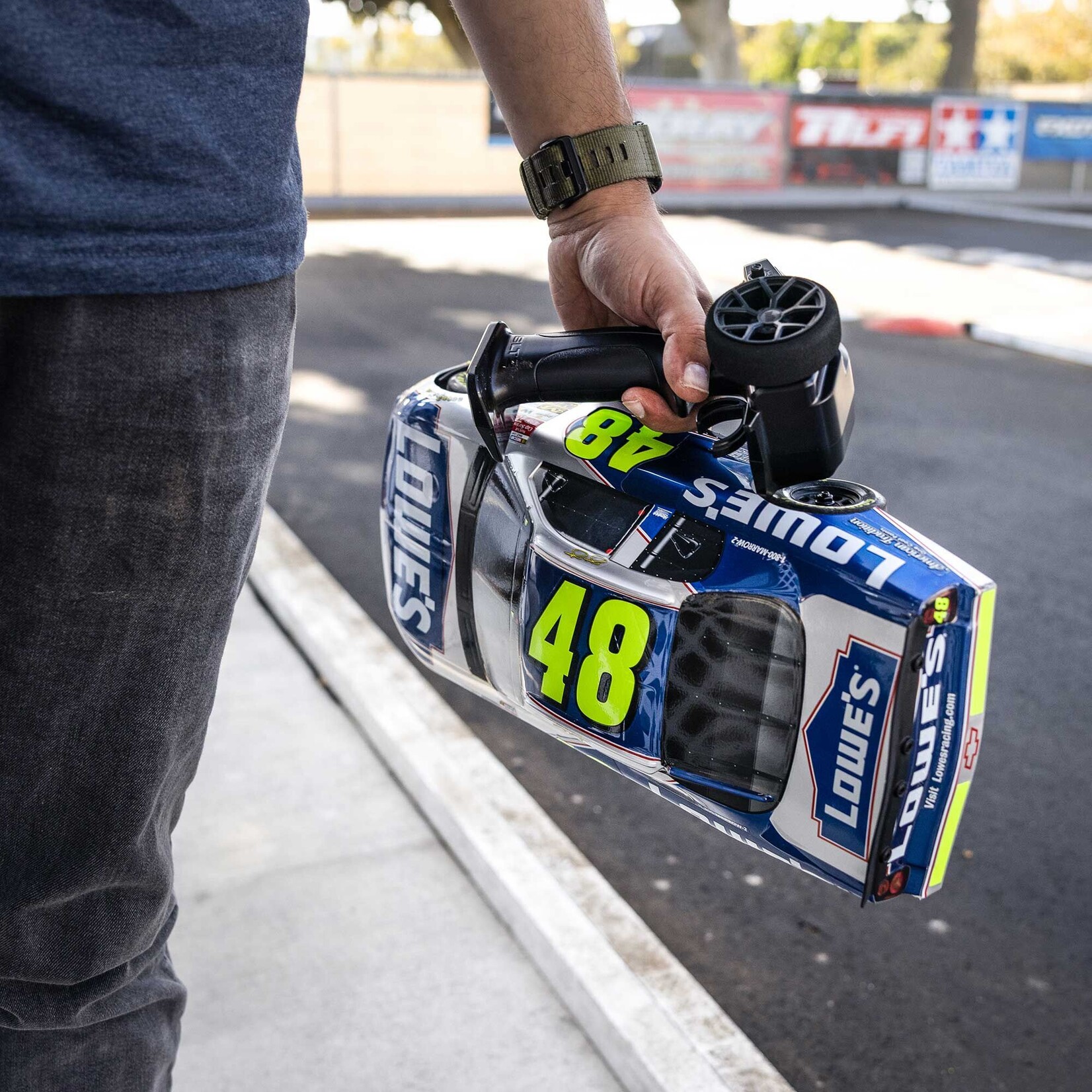 Losi LOS1120248 1:12 Nascar RC Racecar Jimmie Johnson #48 Lowes