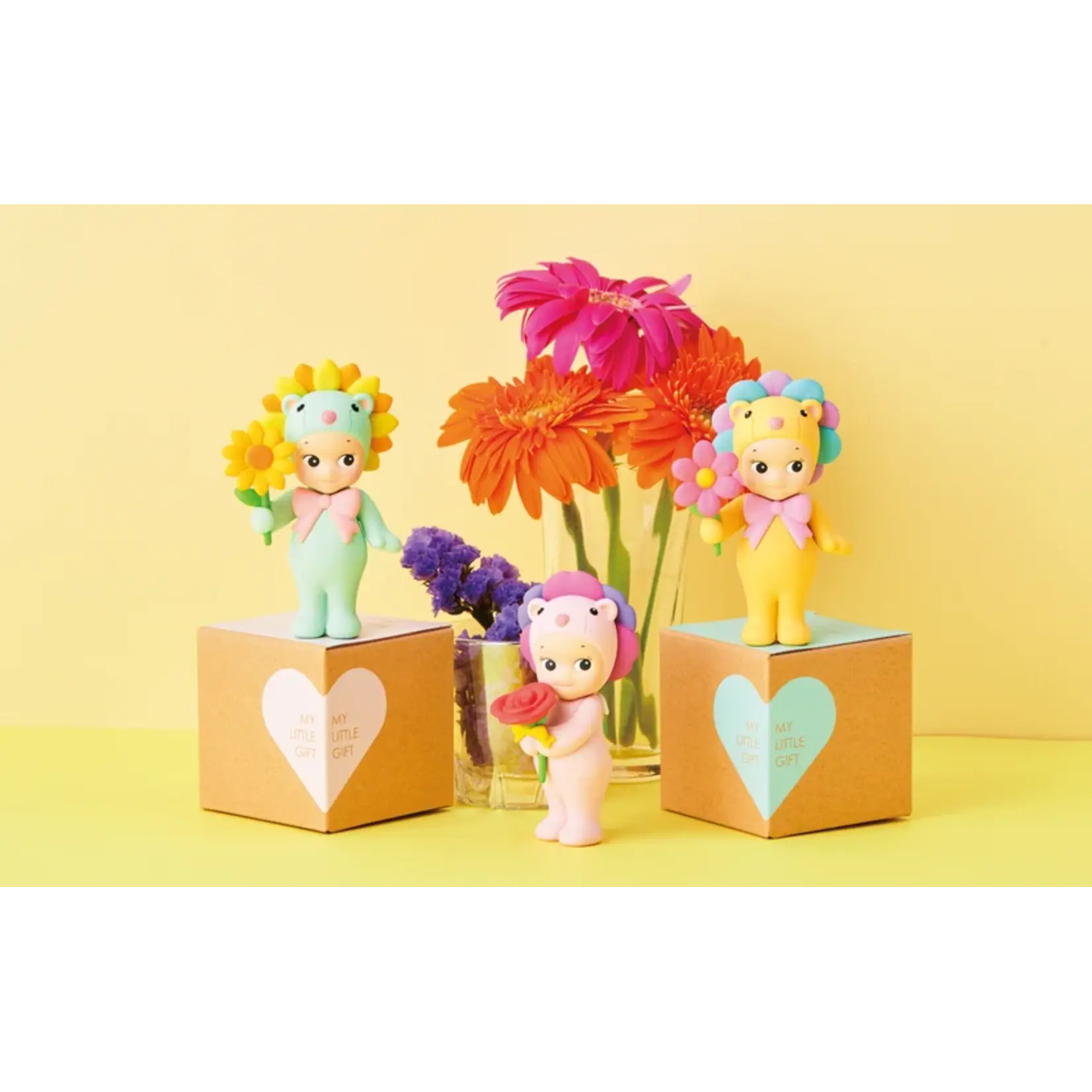 Dreams Sonny Angel Mini Figure Flower Gift - 1 Piece
