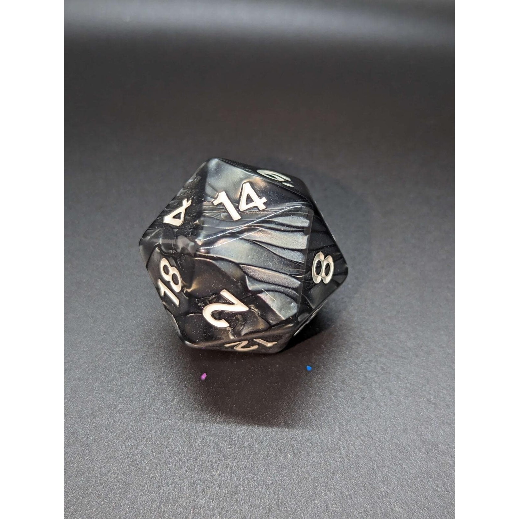 CLC Oversized d20 Pearl Black MGP34002