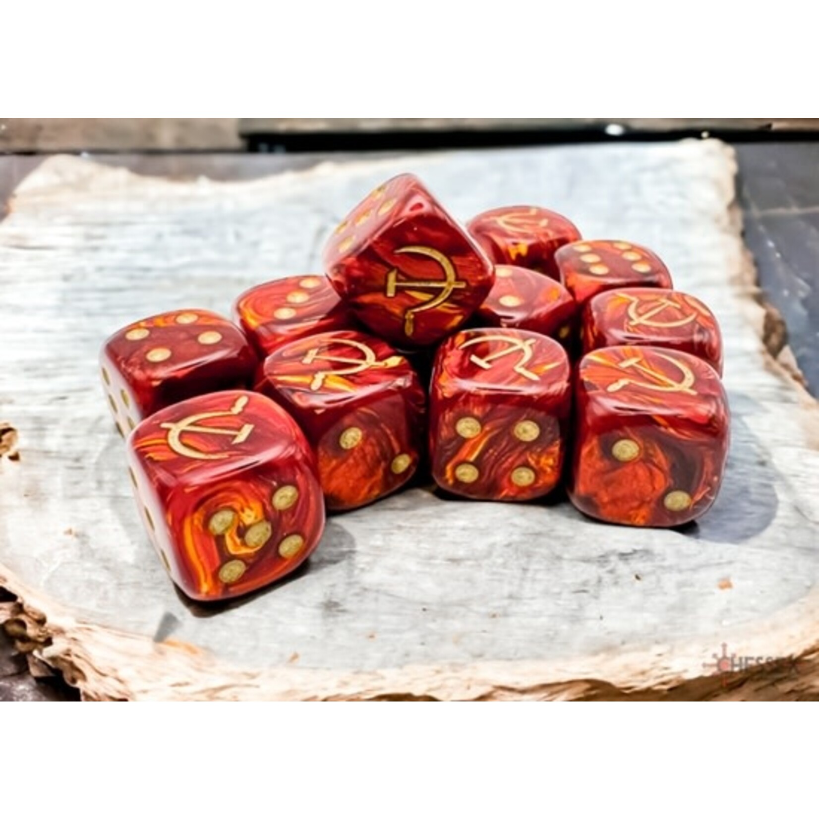 Chessex WW2 Soviet Scarab Scarlet Gold 16mm d6 Dice Block