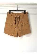 Korner Korner - Lyric belted shorts (camel)