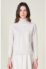Molly Bracken Molly Bracken - Cable stitch turtleneck sweater (cream)