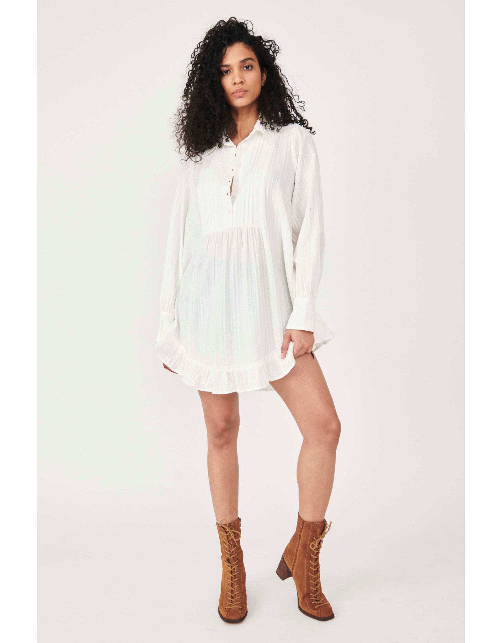 Love Me Truly tunic (optic white 