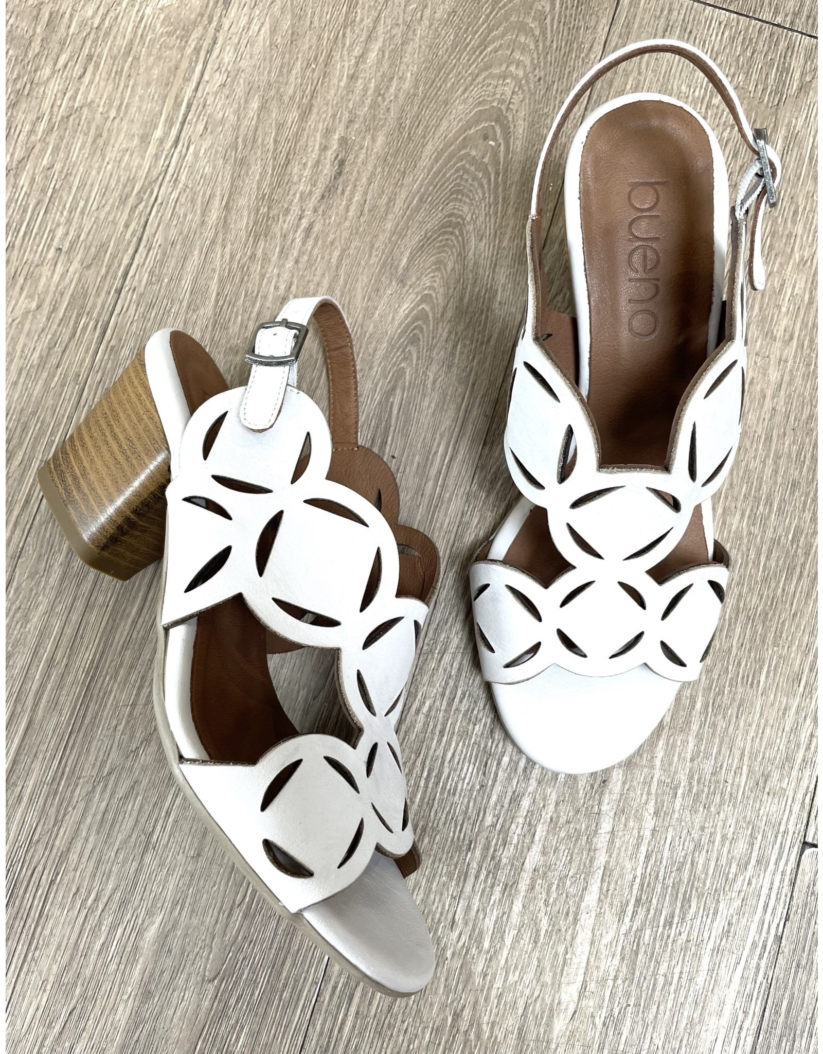 Bueno Bueno - Cassidy heeled sandal (white)