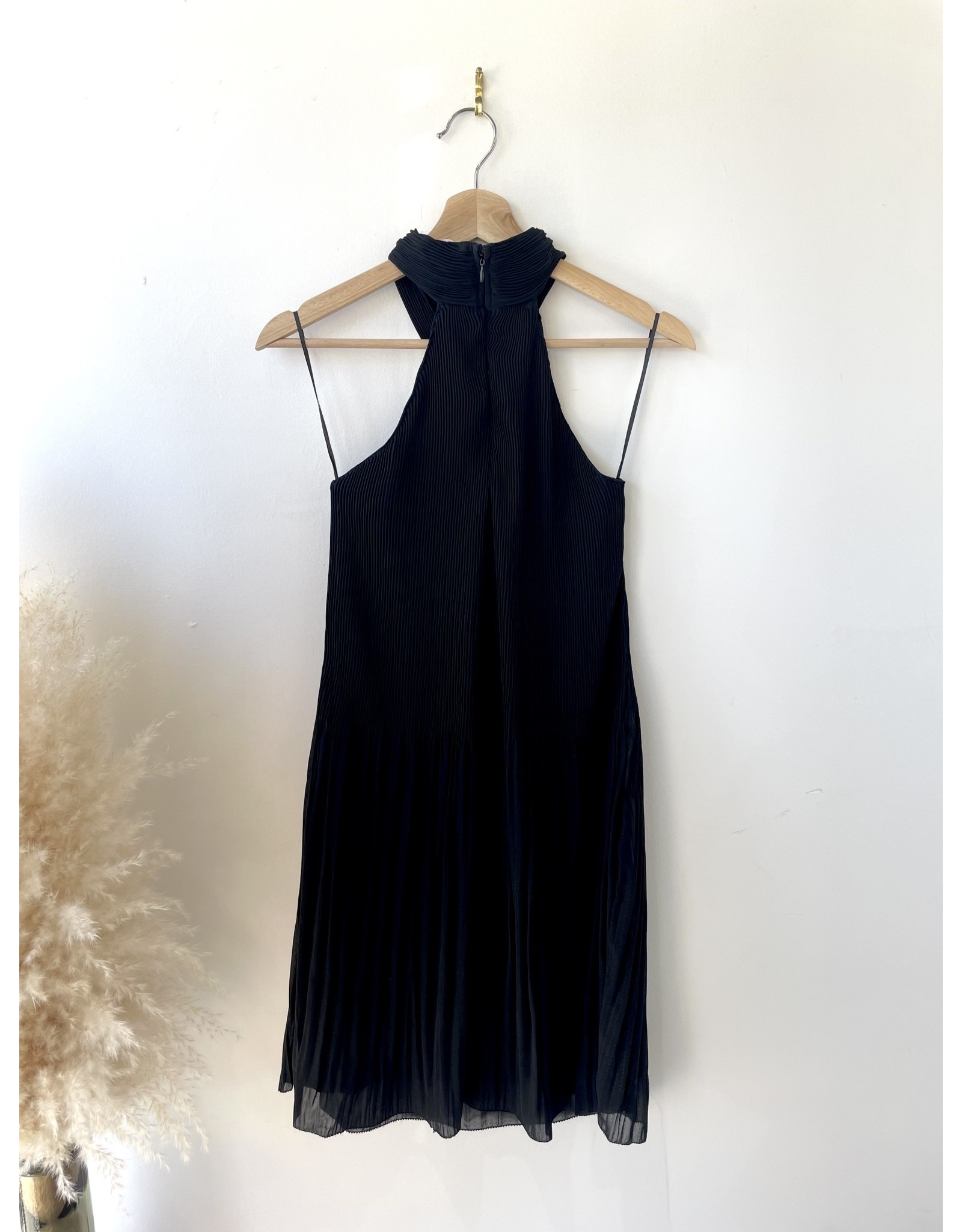 RD Style RD Style - Hannie Release Pleat halter dress (black)