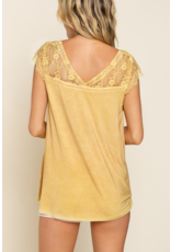 POL Simone - V neck top with lace trim and shoulders (Gingko Yellow)