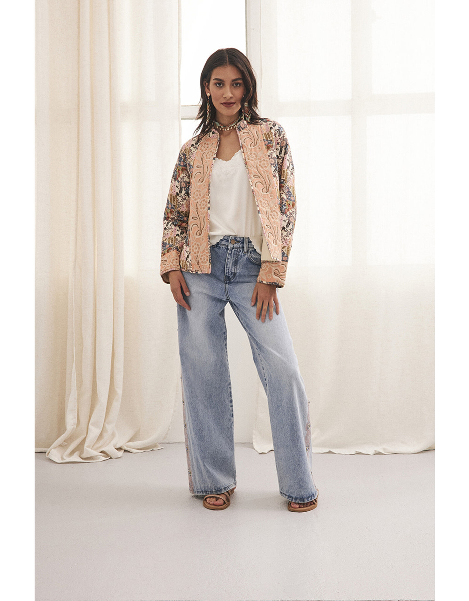 NKN Barcelona NKN Barcelona - Aretha long sleeve jacket with embroidery (Salmon)