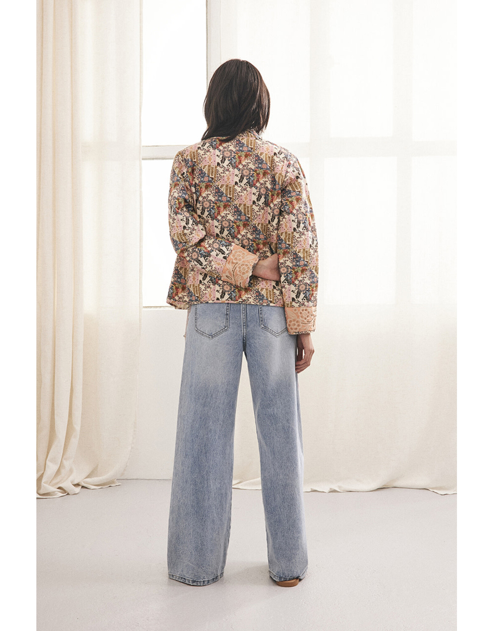NKN Barcelona NKN Barcelona - Aretha long sleeve jacket with embroidery (Salmon)
