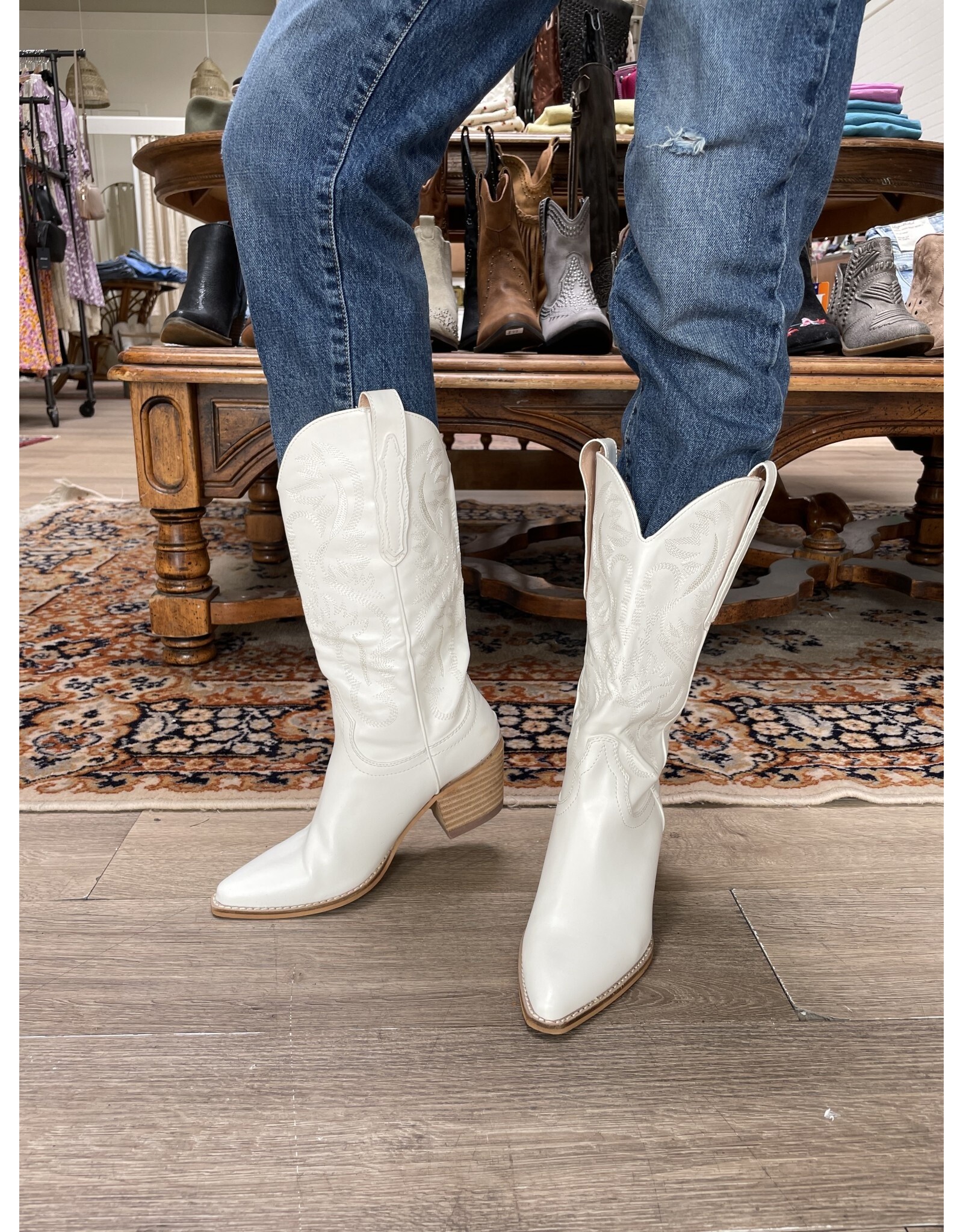 SOTD Hanan western boot (white)