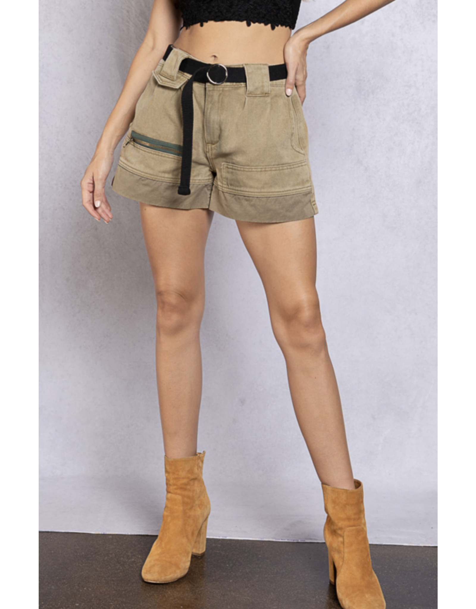 POL Elma - Olive shorts with zipper detail