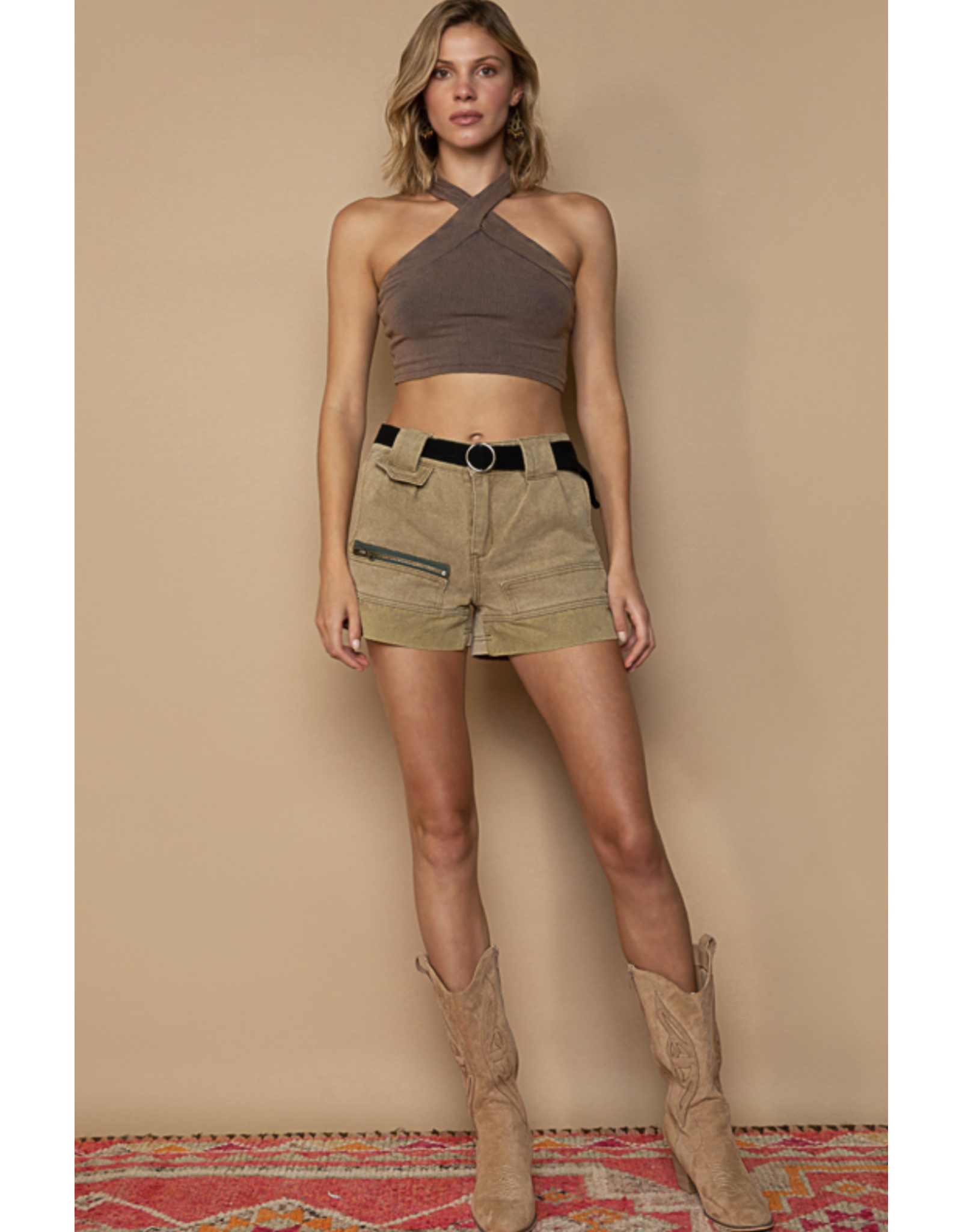 POL Elma - Olive shorts with zipper detail