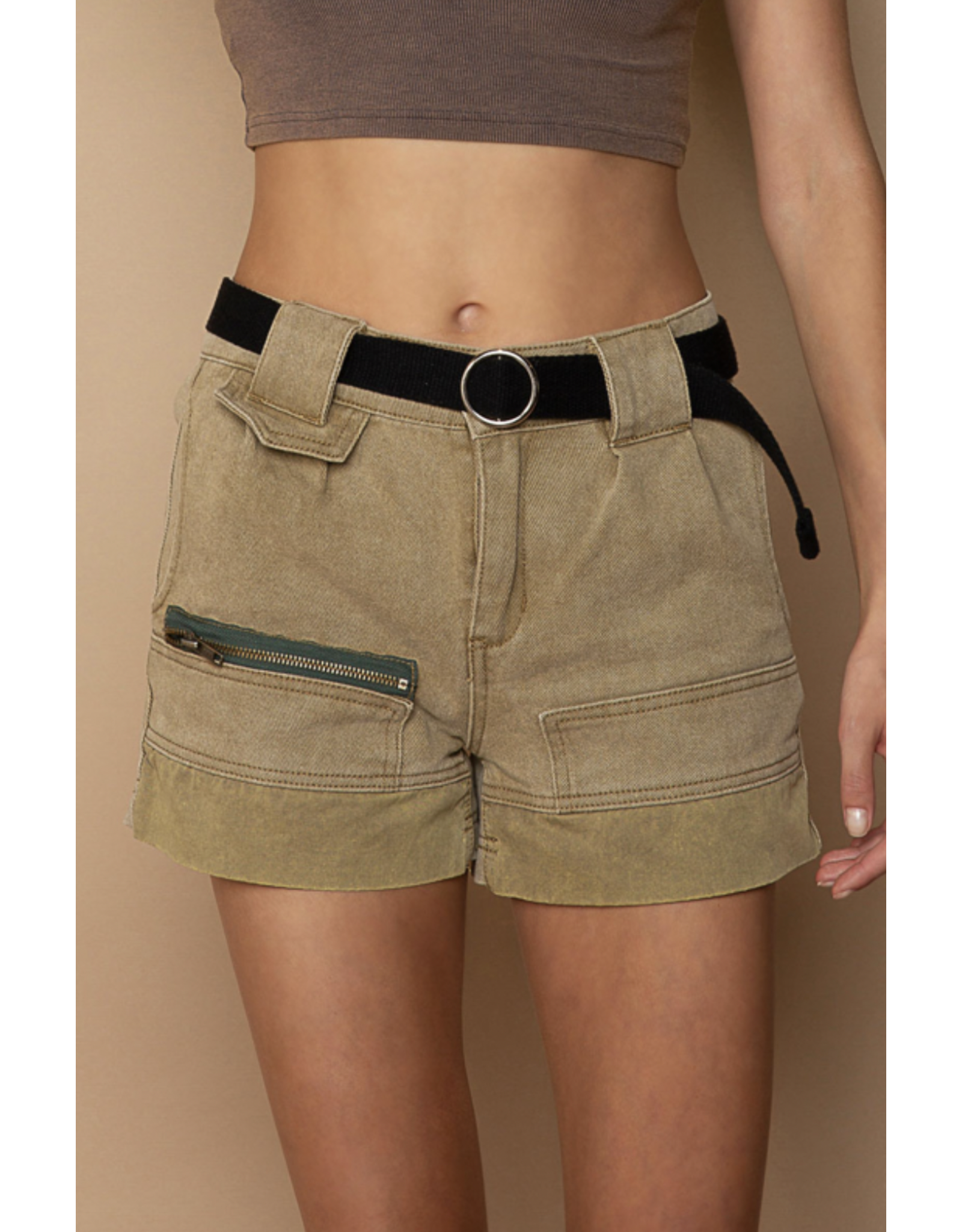 POL Elma - Olive shorts with zipper detail